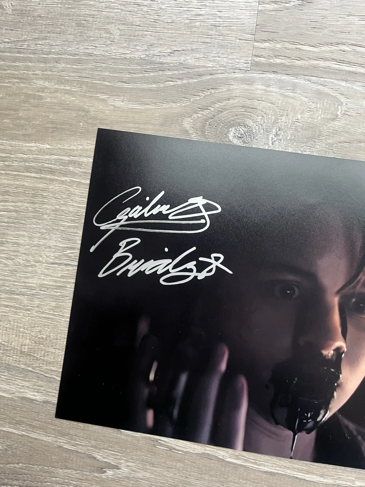 Gabrielle Echols — Gabrielle Echols Signed Evil Dead Rise 8x10 Photo JSA COA Horror Autograph, image 3