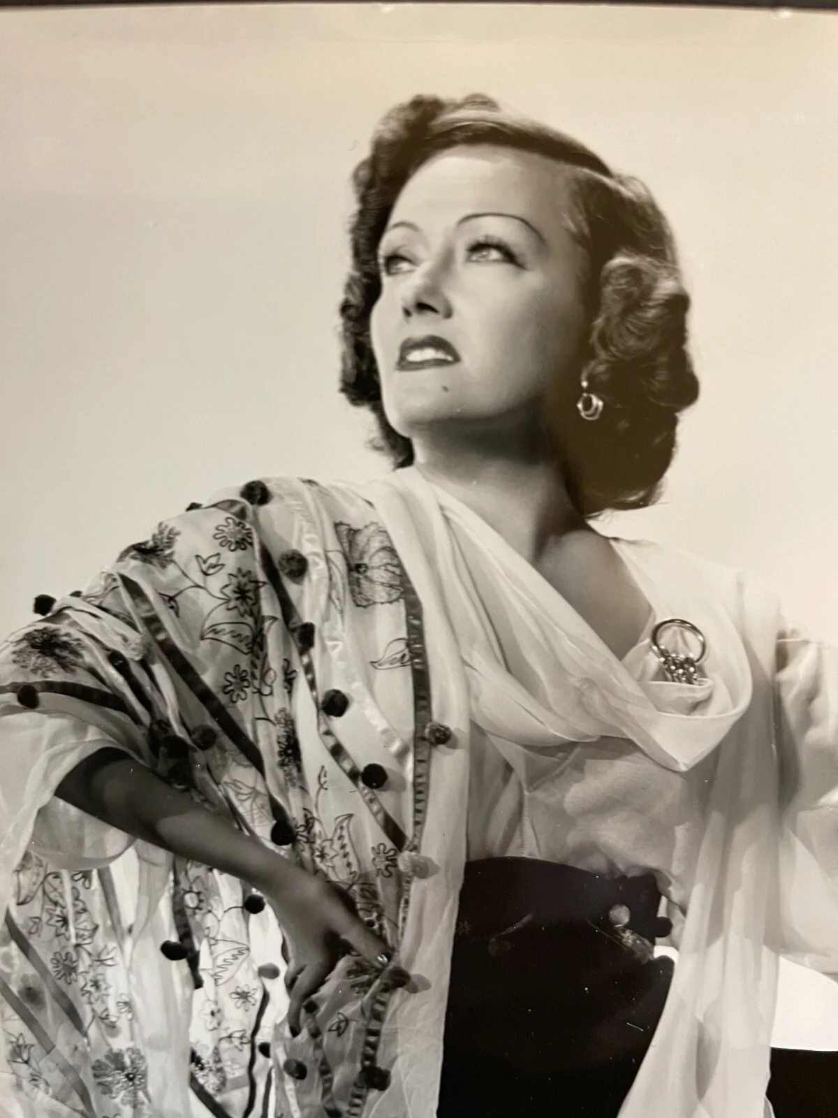 Gloria Swanson Vintage Stamped Photo by Ernest Bachrach 1941, изображение 2