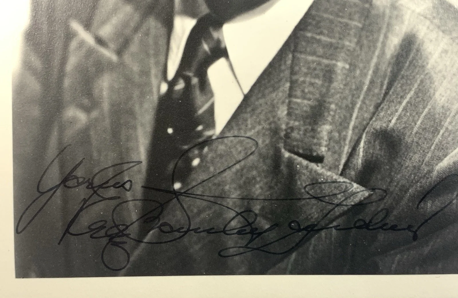 Erle Stanley Gardner Photograph Signed / Inscribed / Original-not a pre-print, изображение 2