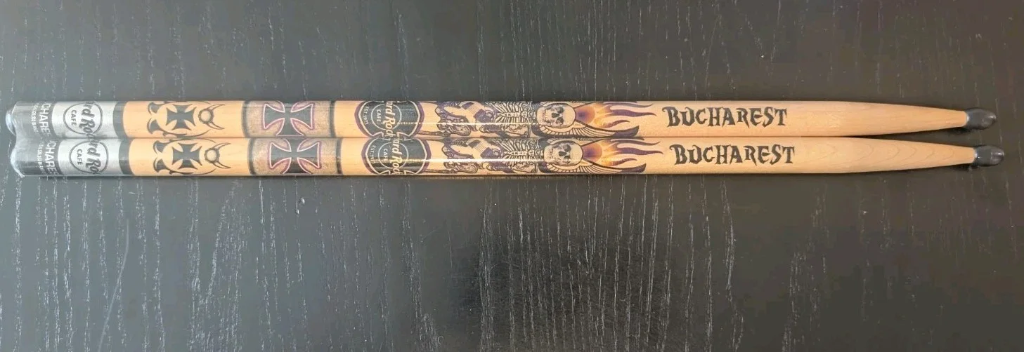 Hard Rock Cafe Bucharest Drumsticks New Sealed HRC Art Stick, изображение 2