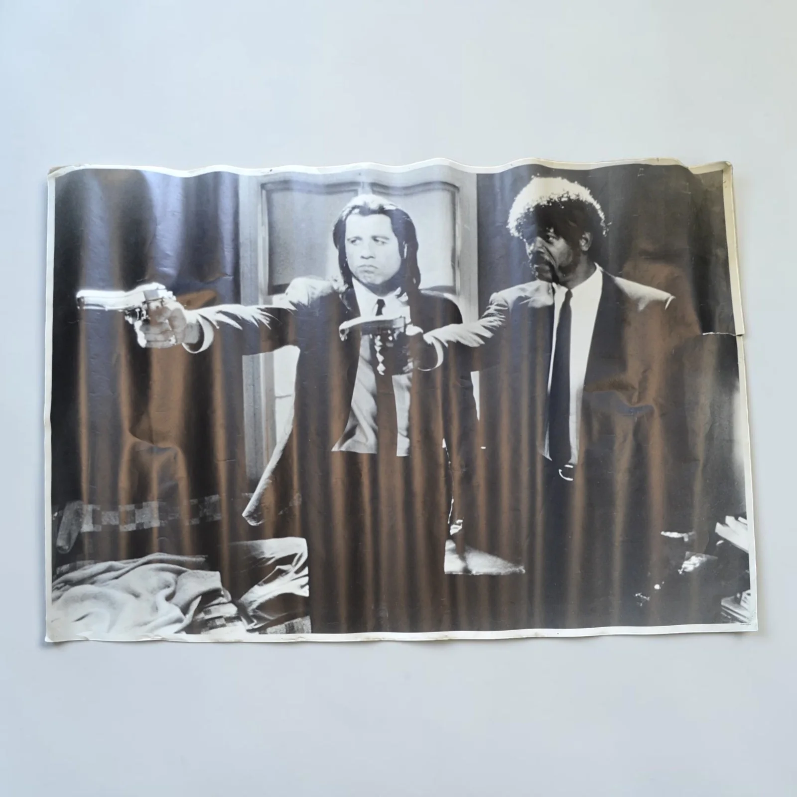 Large Pulp Fiction Poster Monochrome Black and White Tarantino Film 1.4 m x 1 m, изображение 2