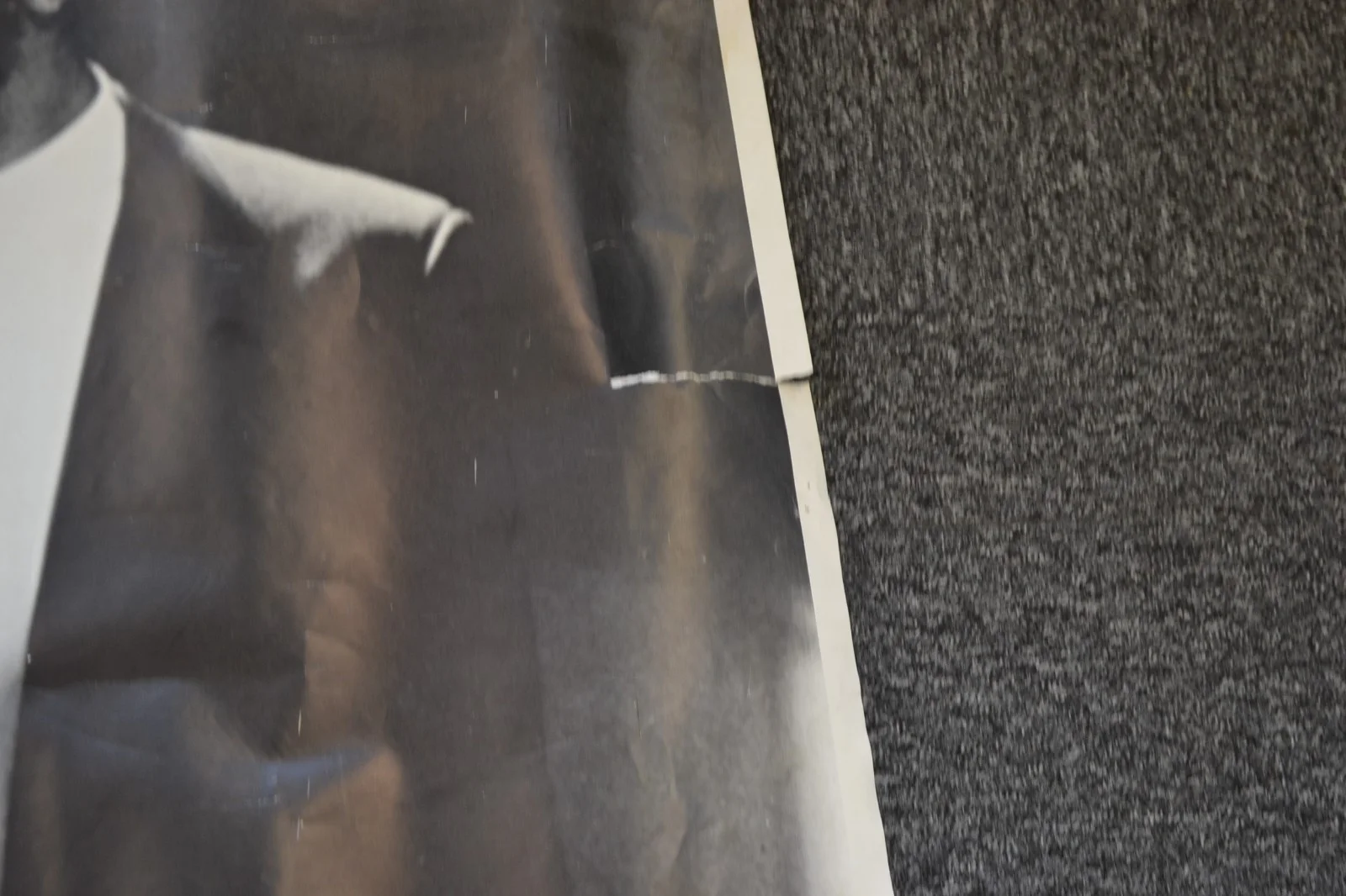 Large Pulp Fiction Poster Monochrome Black and White Tarantino Film 1.4 m x 1 m, изображение 5