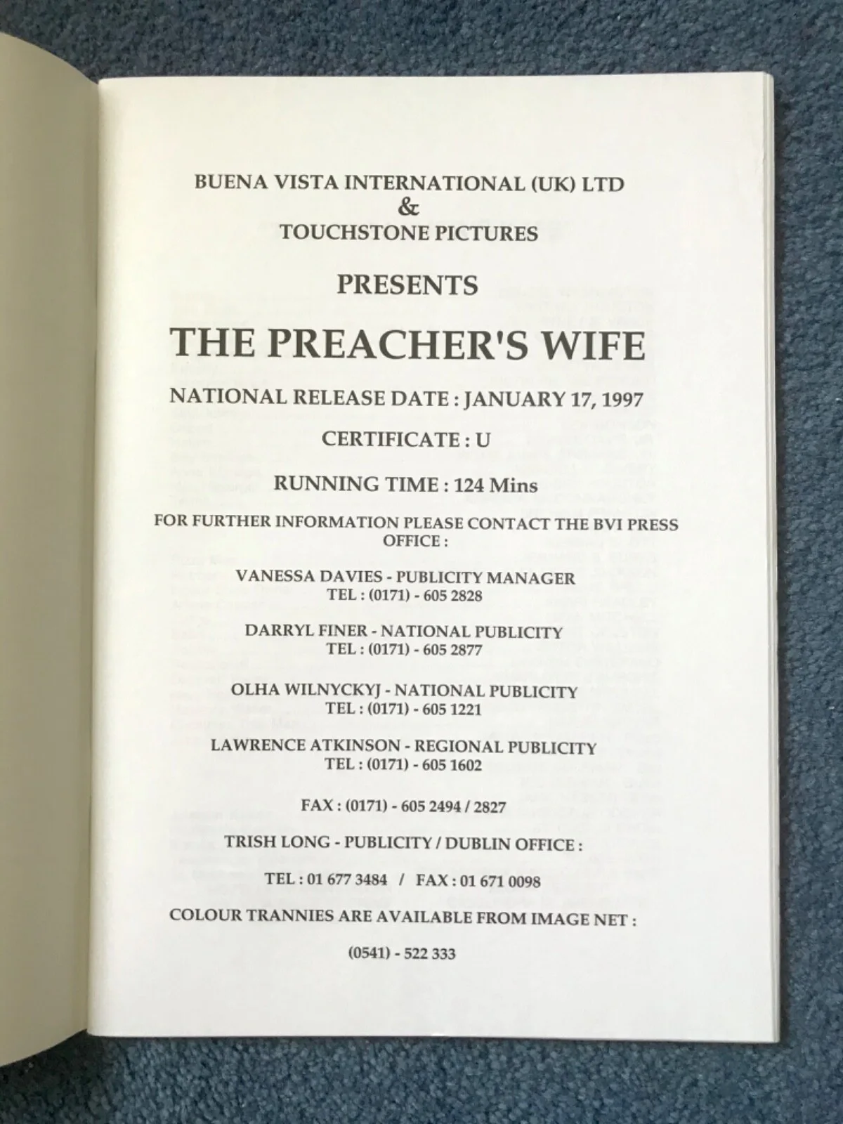 THE PREACHERS WIFE Movie 1996 Film Press Kit DENZEL WASHINGTON WHITNEY HOUSTON, изображение 2