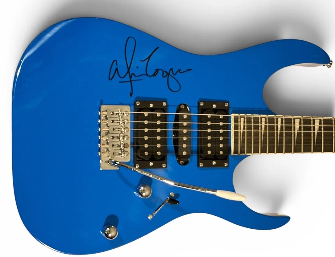 Alice Cooper Signed Electric Guitar Beckett Authenticated, image 2