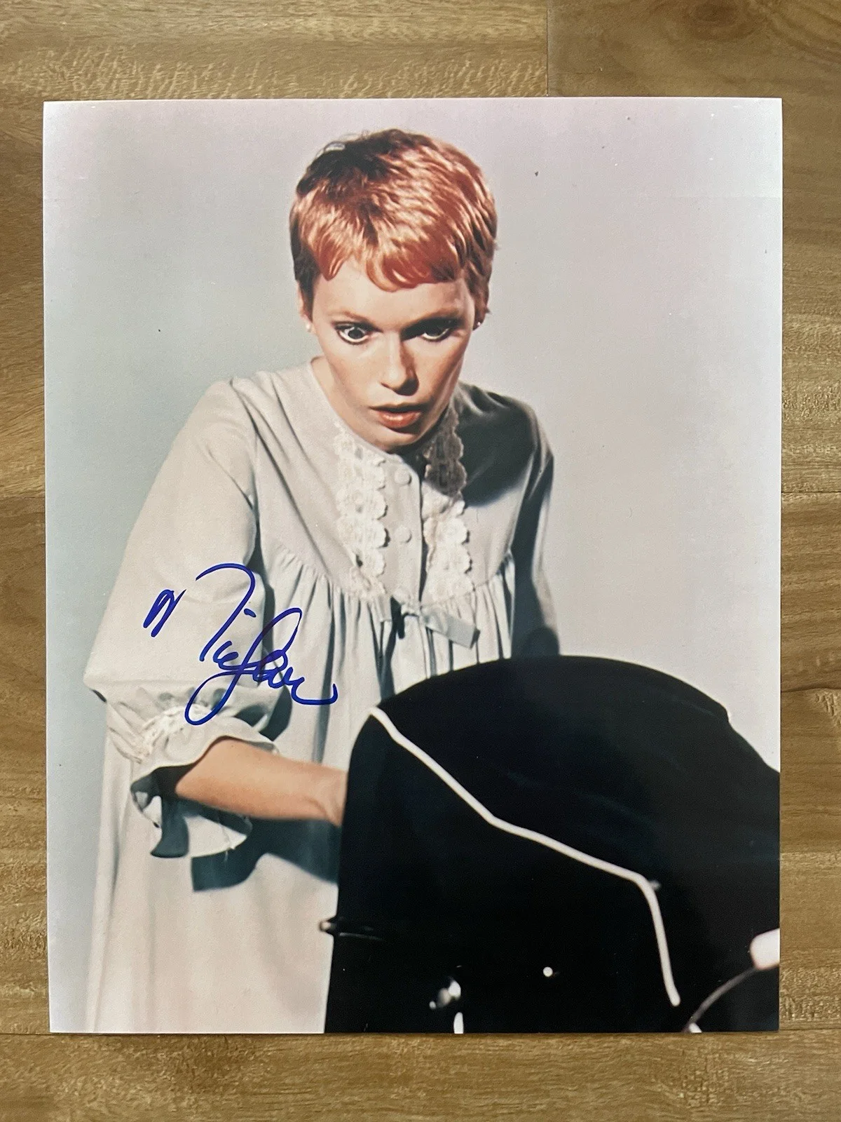 Mia Farrow — Mia Farrow Signed 8x10 Rare Publicity Photo 1968 Rosemary’s Baby