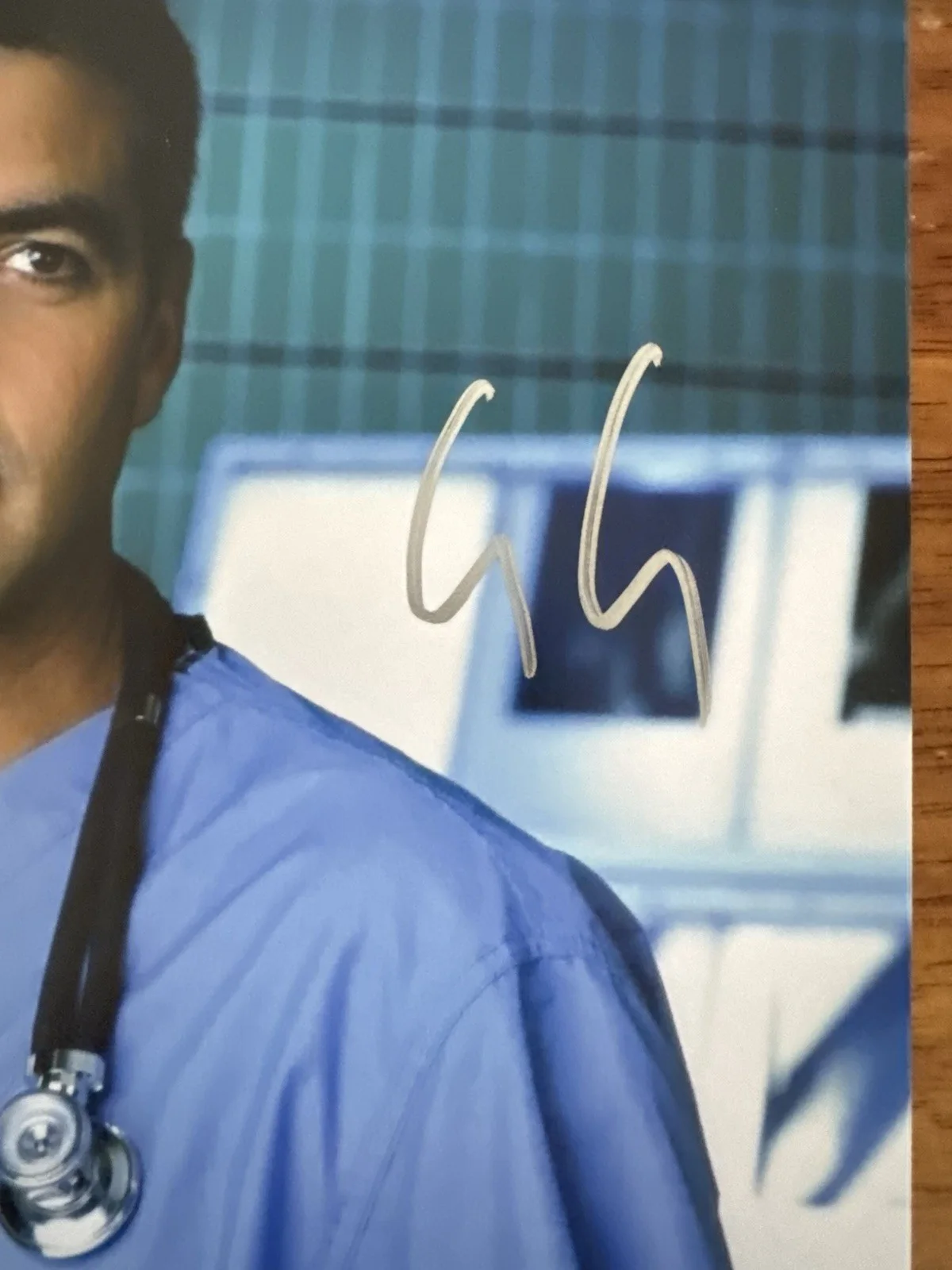 Two George Clooney Signed Autographed Photos BAS Authenticated Beckett, image 2