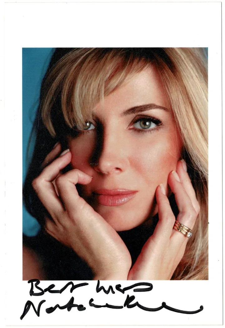 Natasha Richardson — Natasha Richardson The Parent Trap Autographed Signed Photo AMCo COA 22827