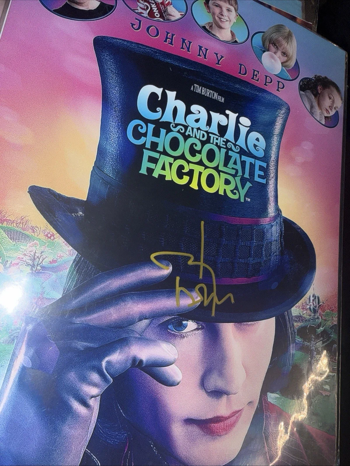 Charlie and the Chocolate Factory Autographed By JOHNNY DEPP Promotional Photo, изображение 2