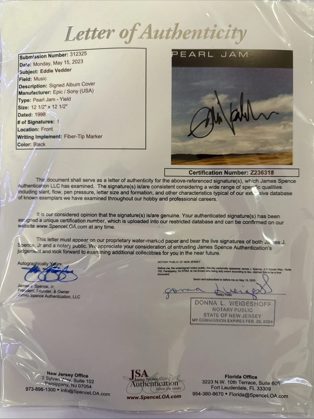 Eddie Vedder — EDDIE VEDDER SIGNED AUTOGRAPH ALBUM VINYL RECORD - PEARL JAM YIELD JSA LOA COA, image 5