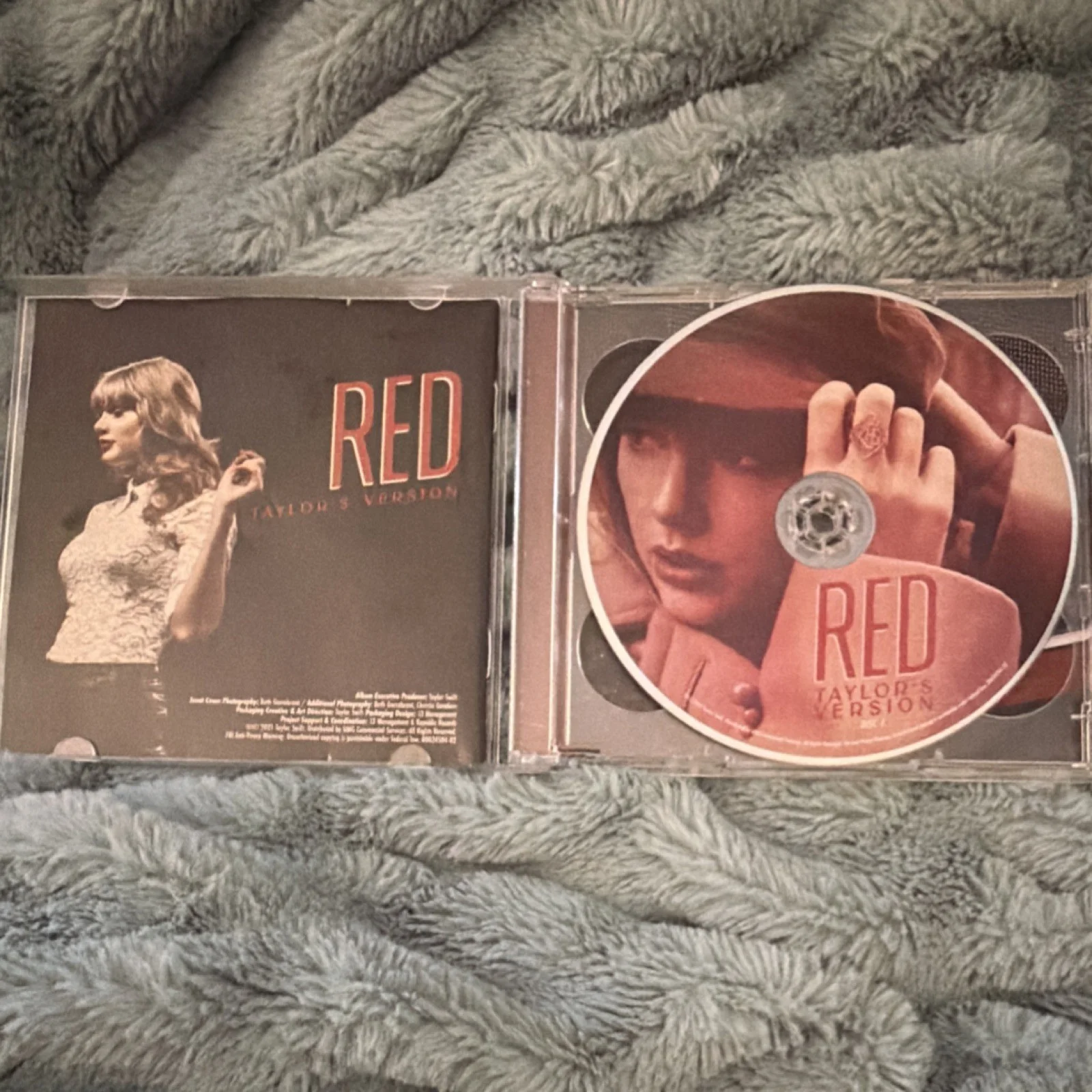 Taylor Swift Red Taylor's Version Signed CD & Booklet Autographed long drunk sig, image 5