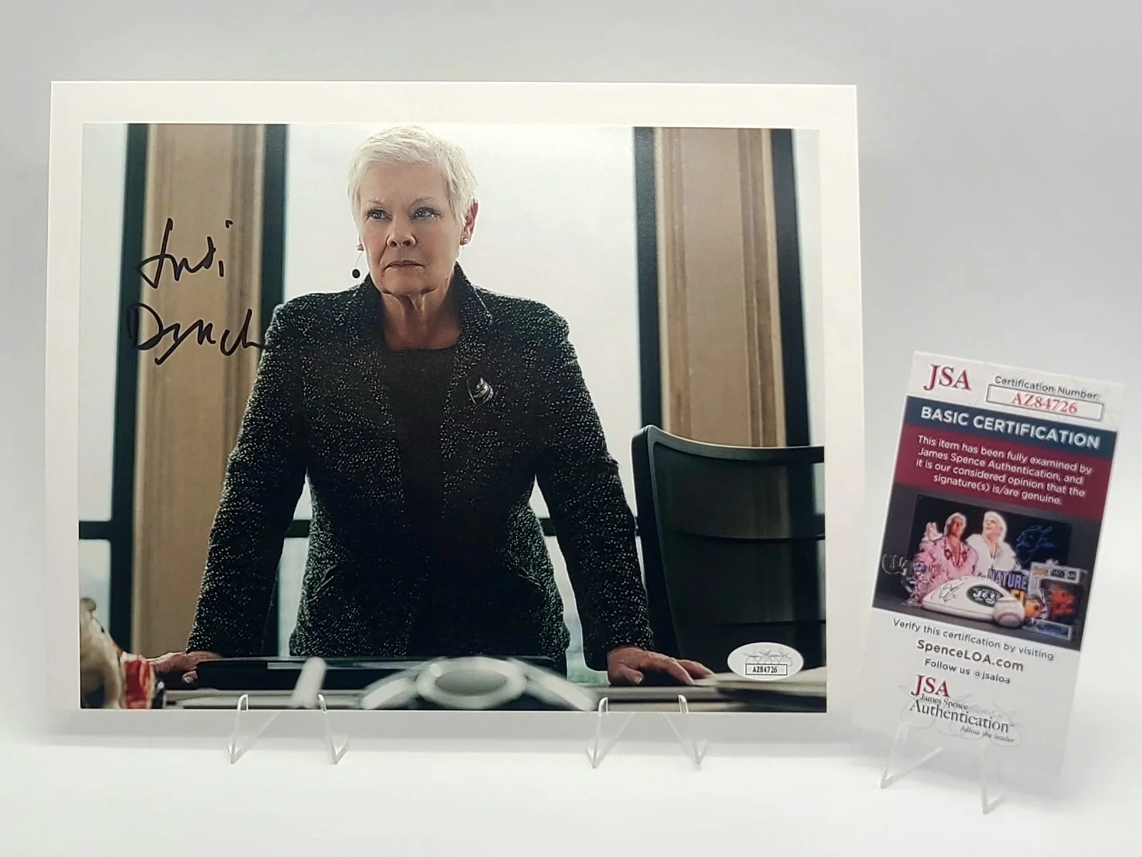 Judi Dench — Judi Dench Signed 8x10 Photo – Skyfall Actress Autograph – JSA COA, image 2