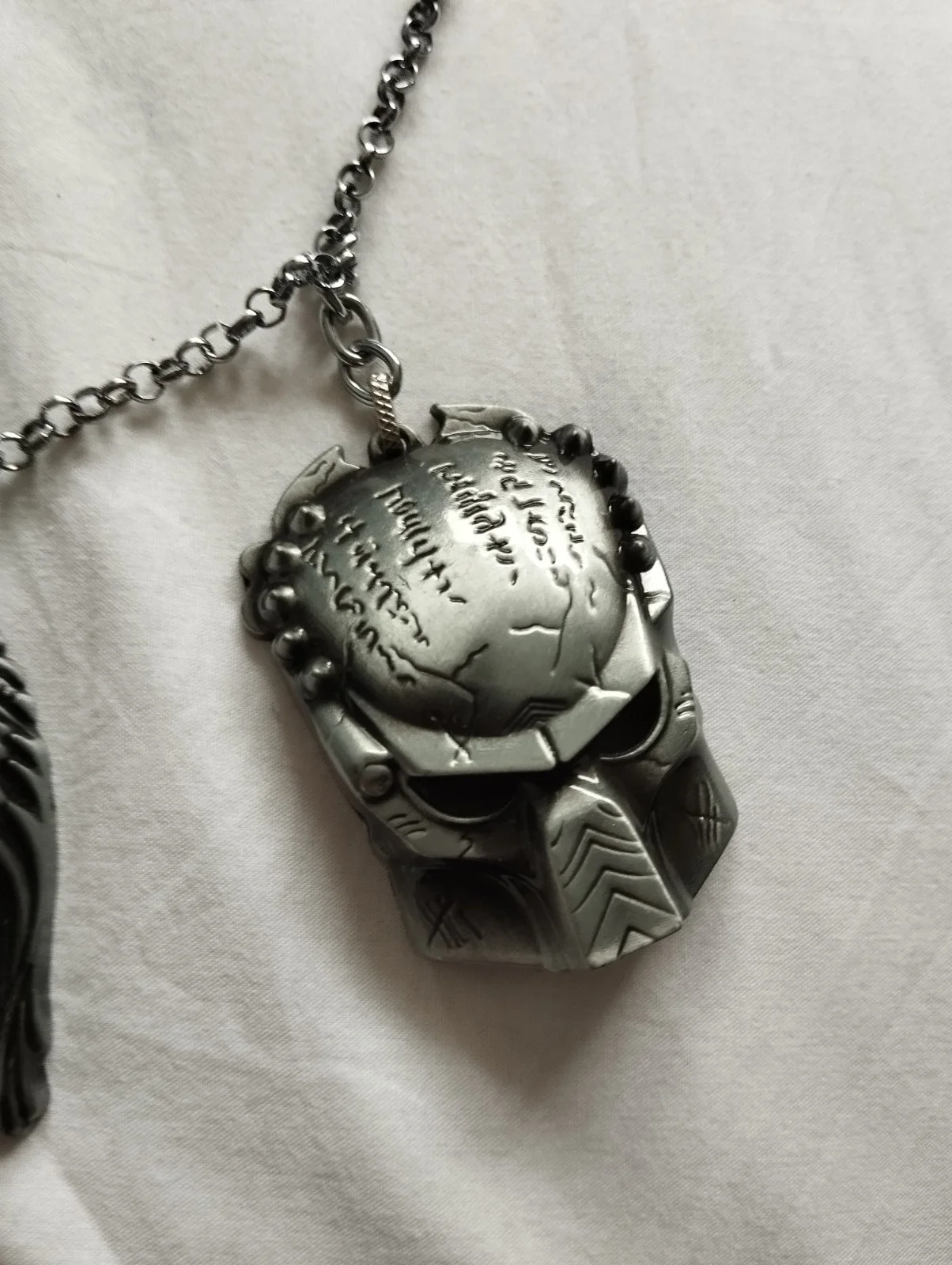AVP Predator Helmet Necklace Pendant Stainless Steel with Chain Gift Idea, изображение 4