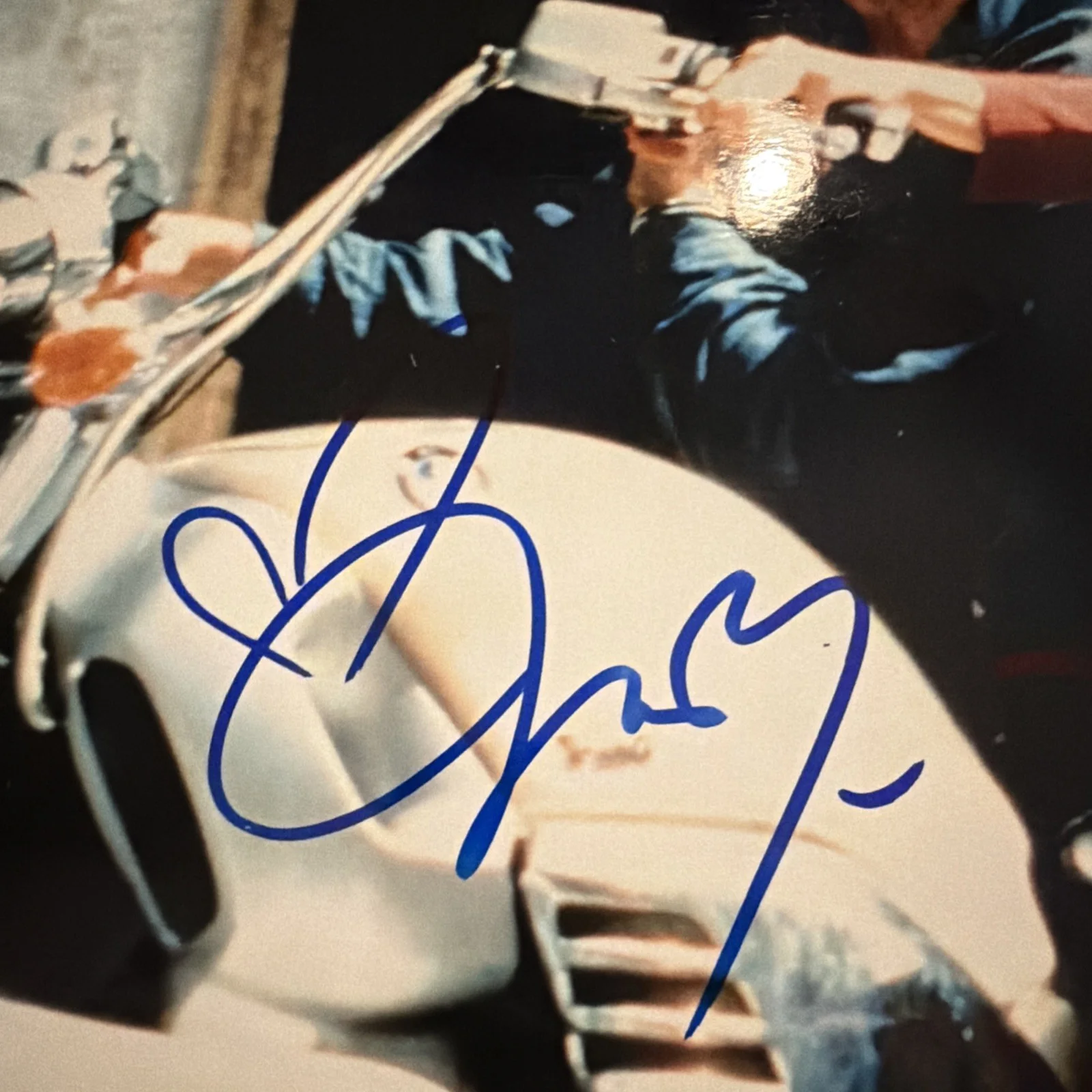 Michelle Khan — Michelle Khan Yeoh Signed 8x10 OO7 Photo James Bond Autographed PSA COA, image 3
