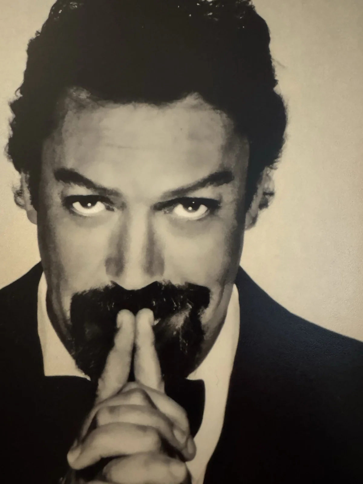 Tim Curry — Tim Curry Signed 8x10 photo Rocky Horror Studio Photo Autograph OCC Marketing, image 3