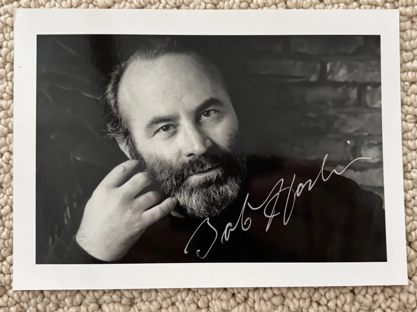 Bob Hoskins — Bob Hoskins – Signed (7” x 5”) Autographed B/W photo
