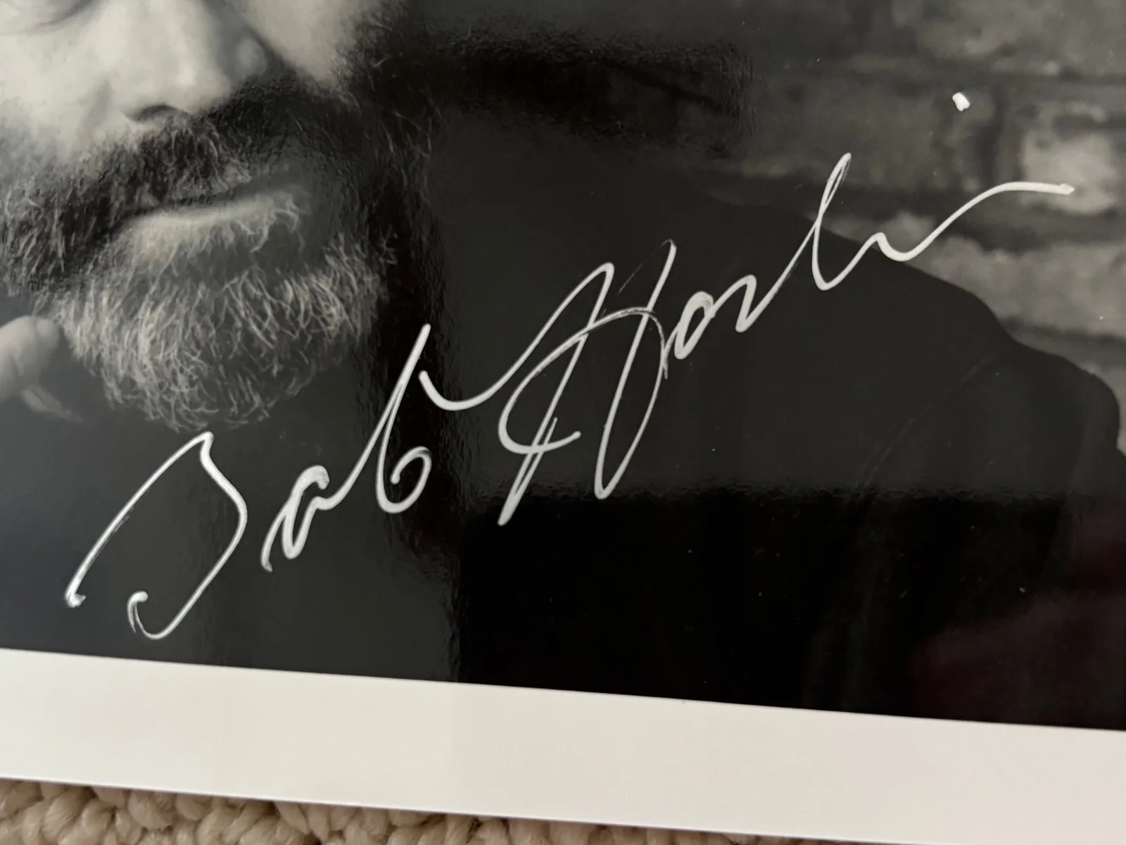 Bob Hoskins — Bob Hoskins – Signed (7” x 5”) Autographed B/W photo, image 2