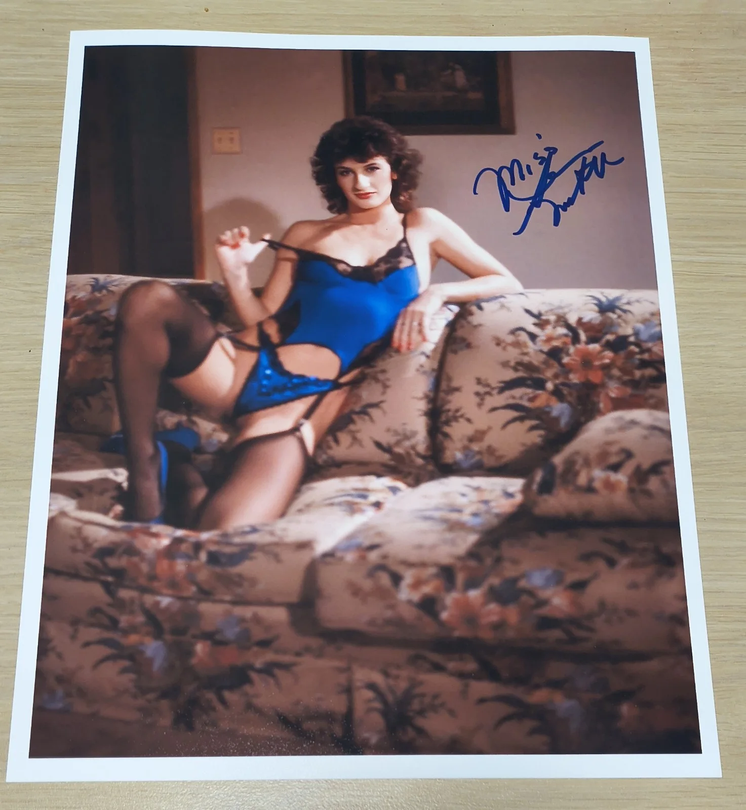 Miss Sharon Mitchell — Miss Sharon Mitchell ( Classic Adult Film Star ) 8.5 X 11 Autograph Photo #1, изображение 2