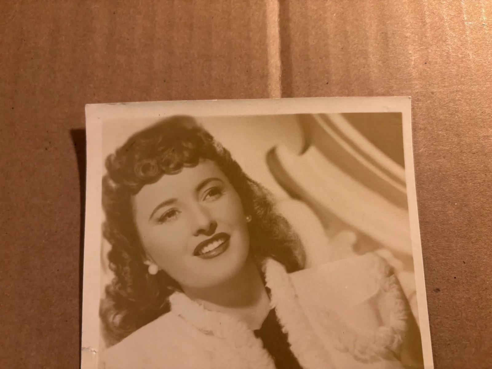 Barbara Stanwyck Rare Very Early Autographed Photo From 40s Double Indemnity, image 2