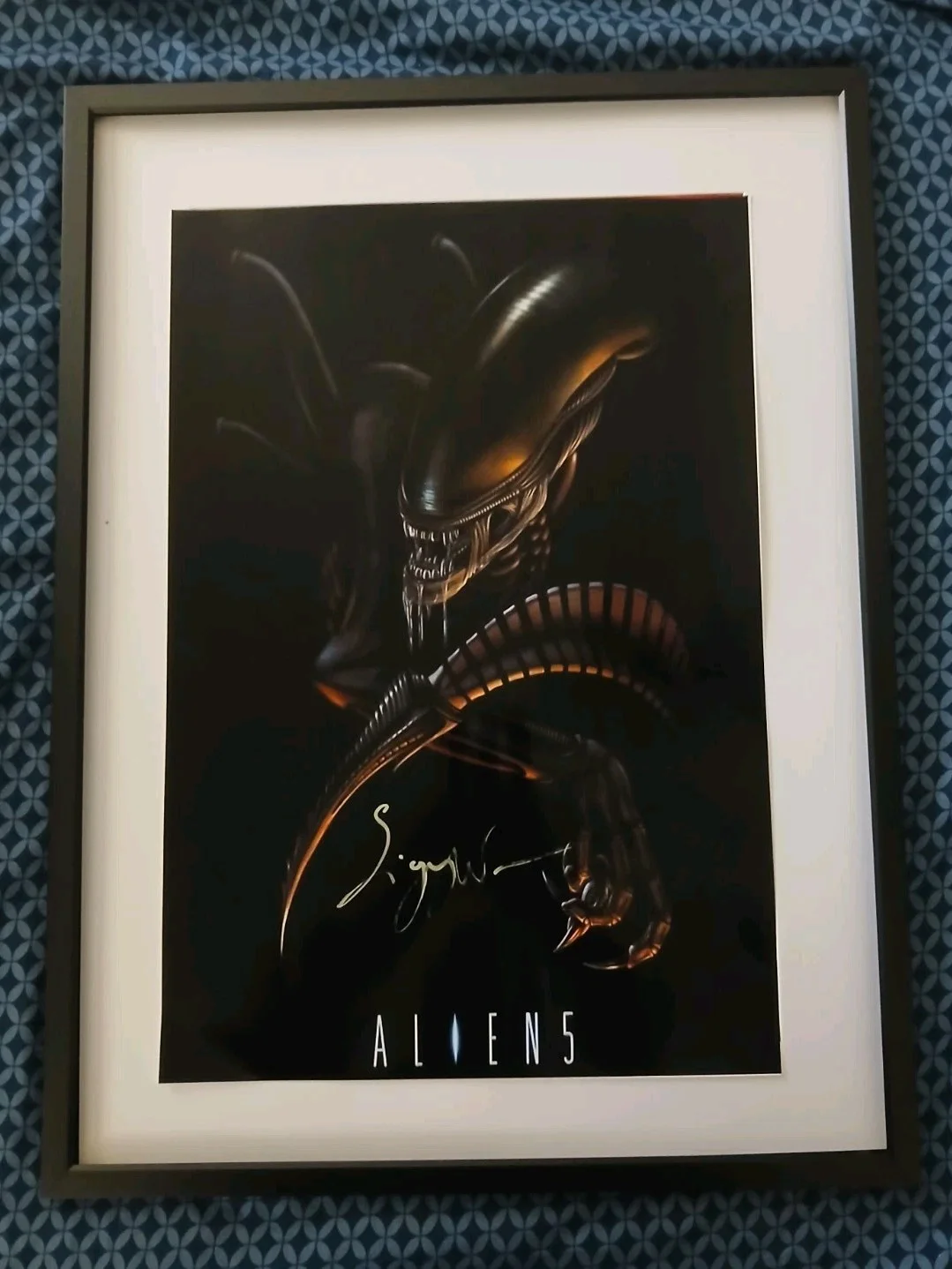 Sigourney Weaver — Sigourney Weaver Autographed 13x19 Alien (1979) Mini Movie Poster