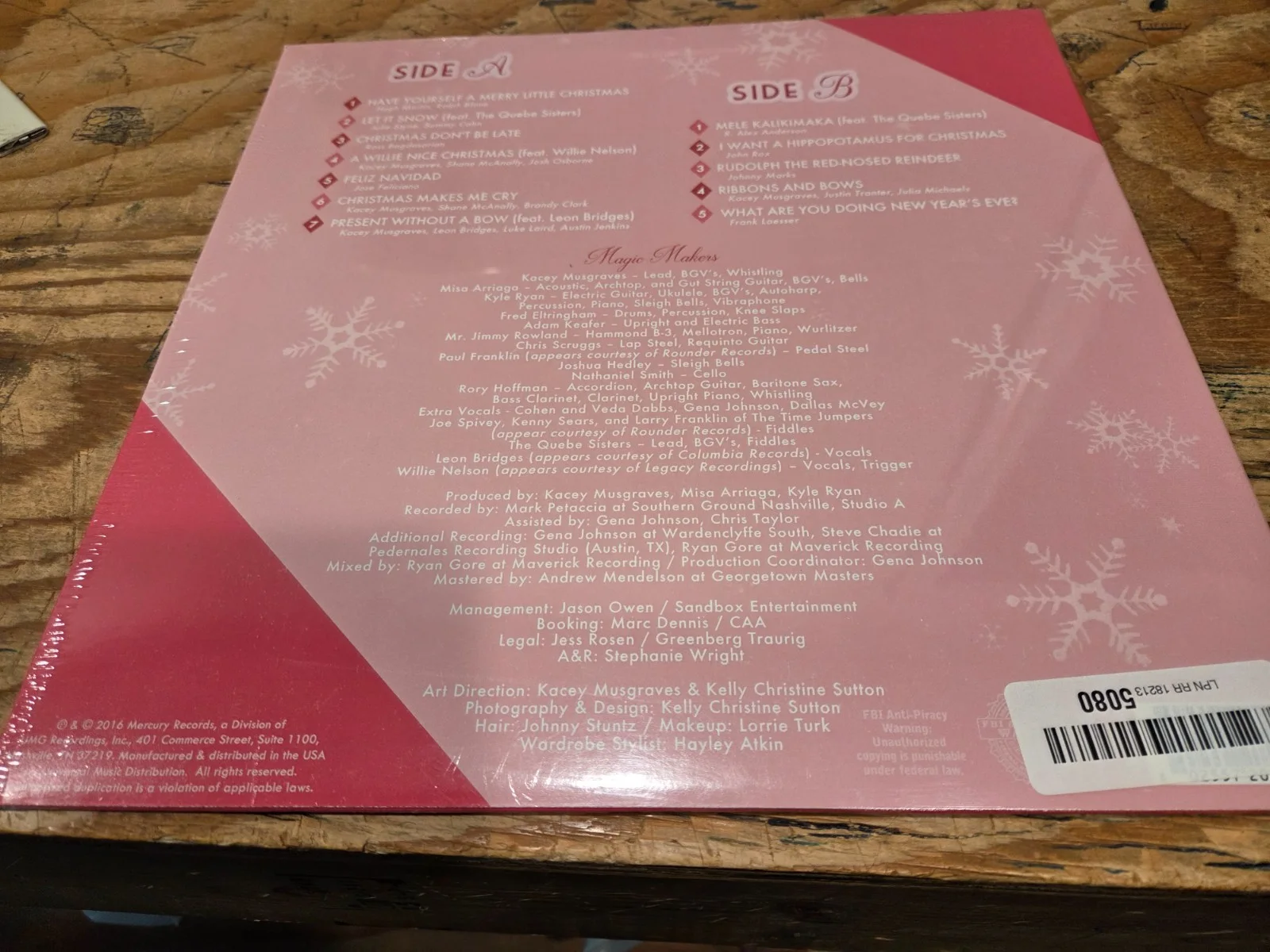 Kacey Musgraves autographed A Very Kacey Christmas vinyl, изображение 2