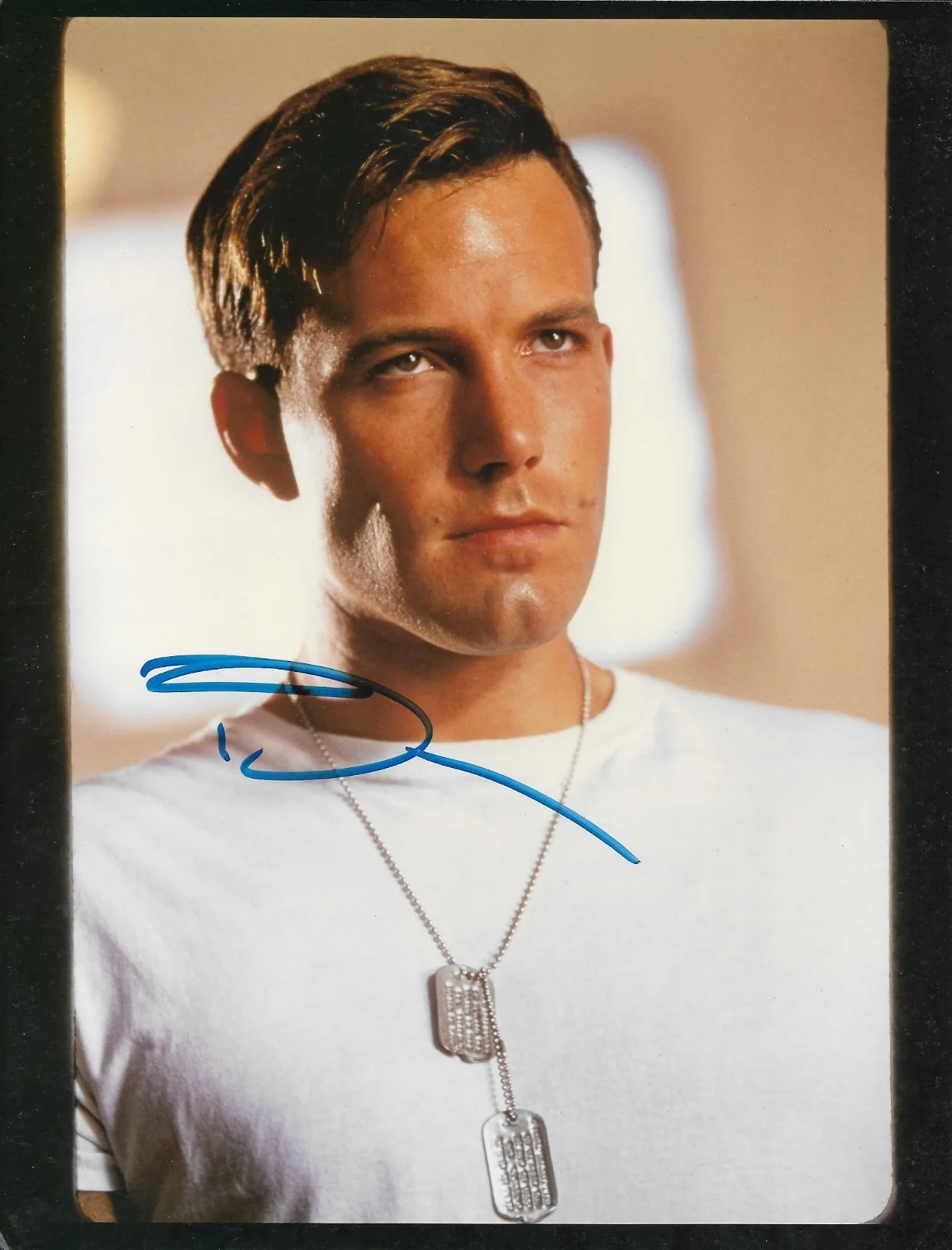 Ben Affleck — Handsome BEN AFFLECK Signed 8 x 10 Photo