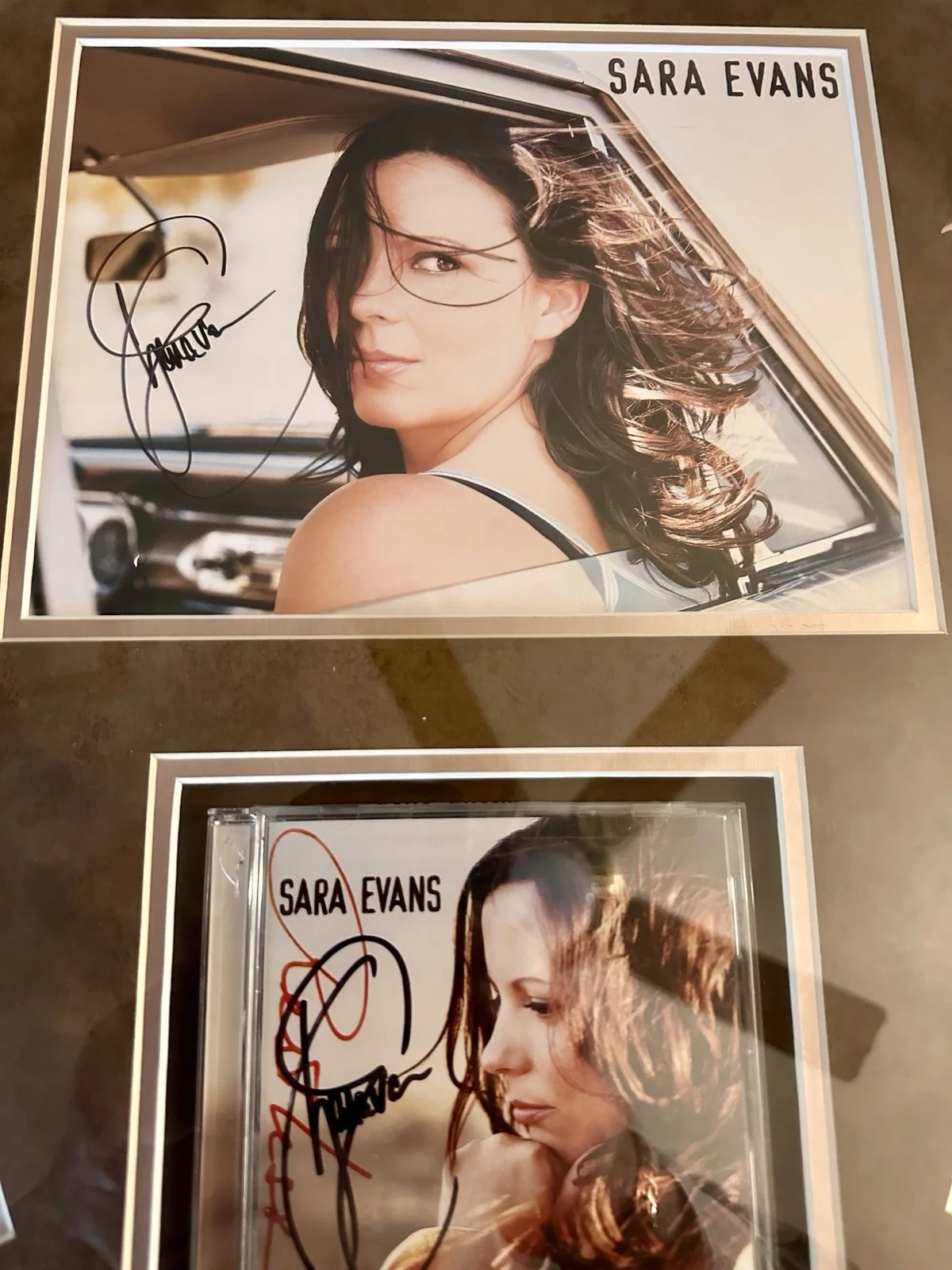 Sara Evans Multiple Signed Framed Photo And CD’s, image 2