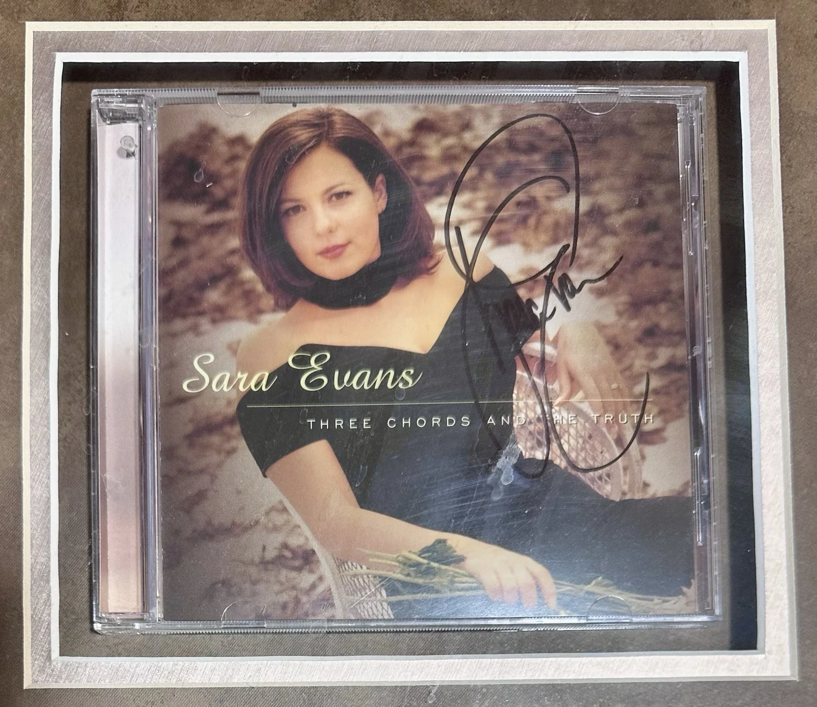 Sara Evans Multiple Signed Framed Photo And CD’s, image 5