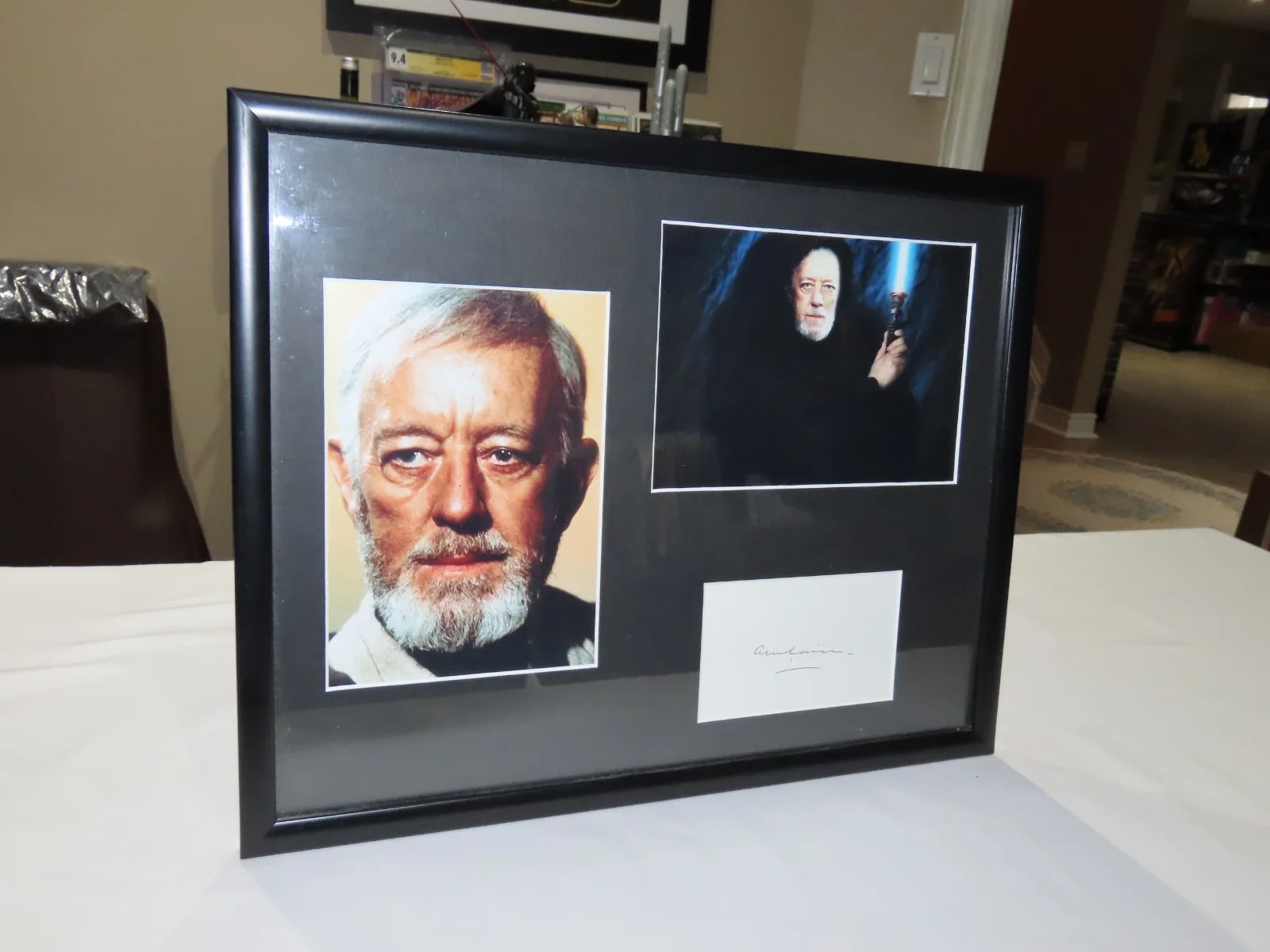 ALEC GUINNESS — ALEC GUINNESS STAR WARS OBI-WAN SIGNED FRAMED DISPLAY CELEBRITY PAPER COA, image 2