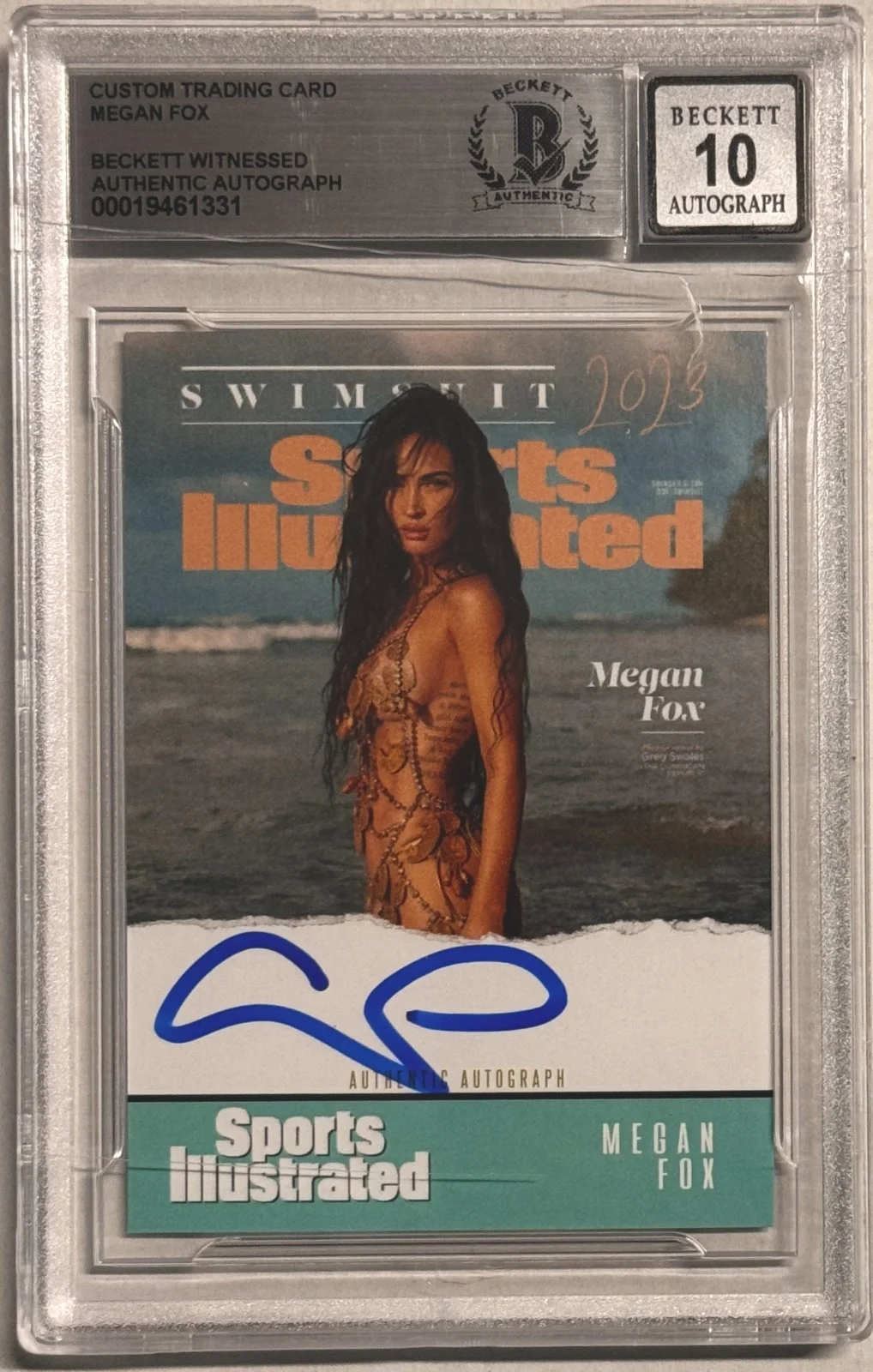 Megan Fox — Megan Fox Signed Sports Illustrated Custom Trading Card Beckett Witness AUTO 10