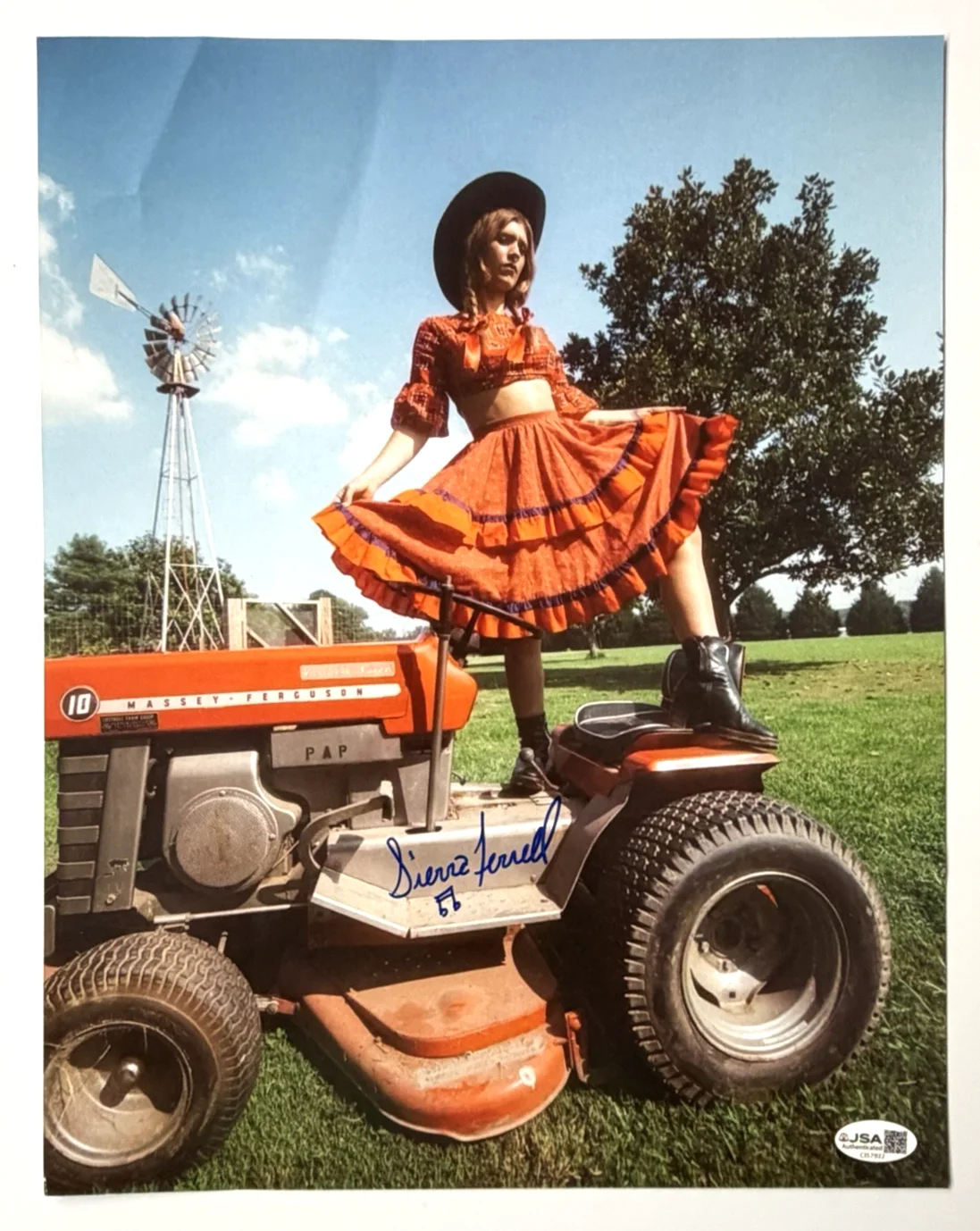 Sierra Ferrell Signed 11x14 Photo Auto JSA COA Authentic Country Folk Americana, image 2
