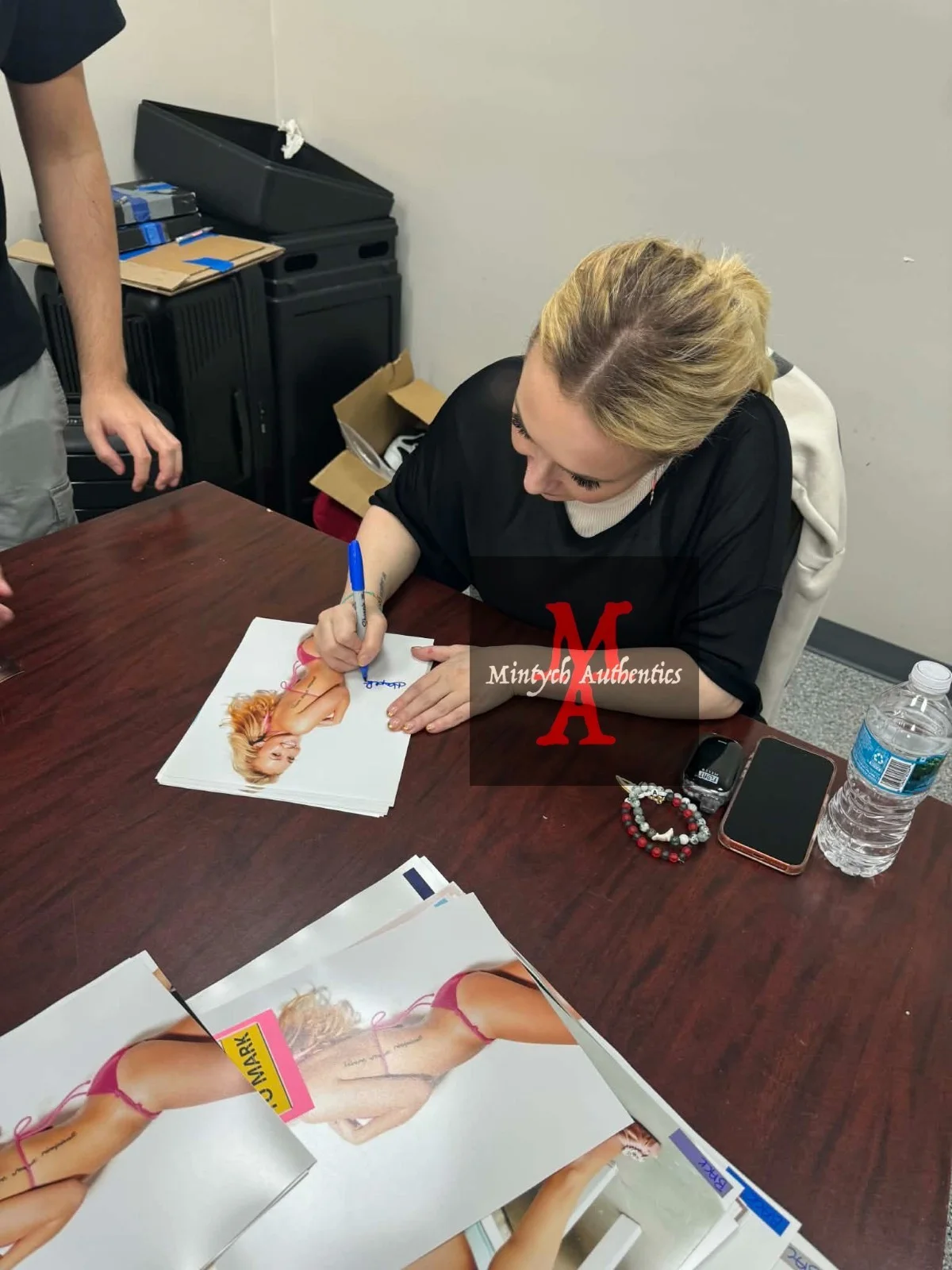 Hayden Panettiere — Hayden Panettiere autographed signed 8x10 photo model pose Beckett COA, изображение 2