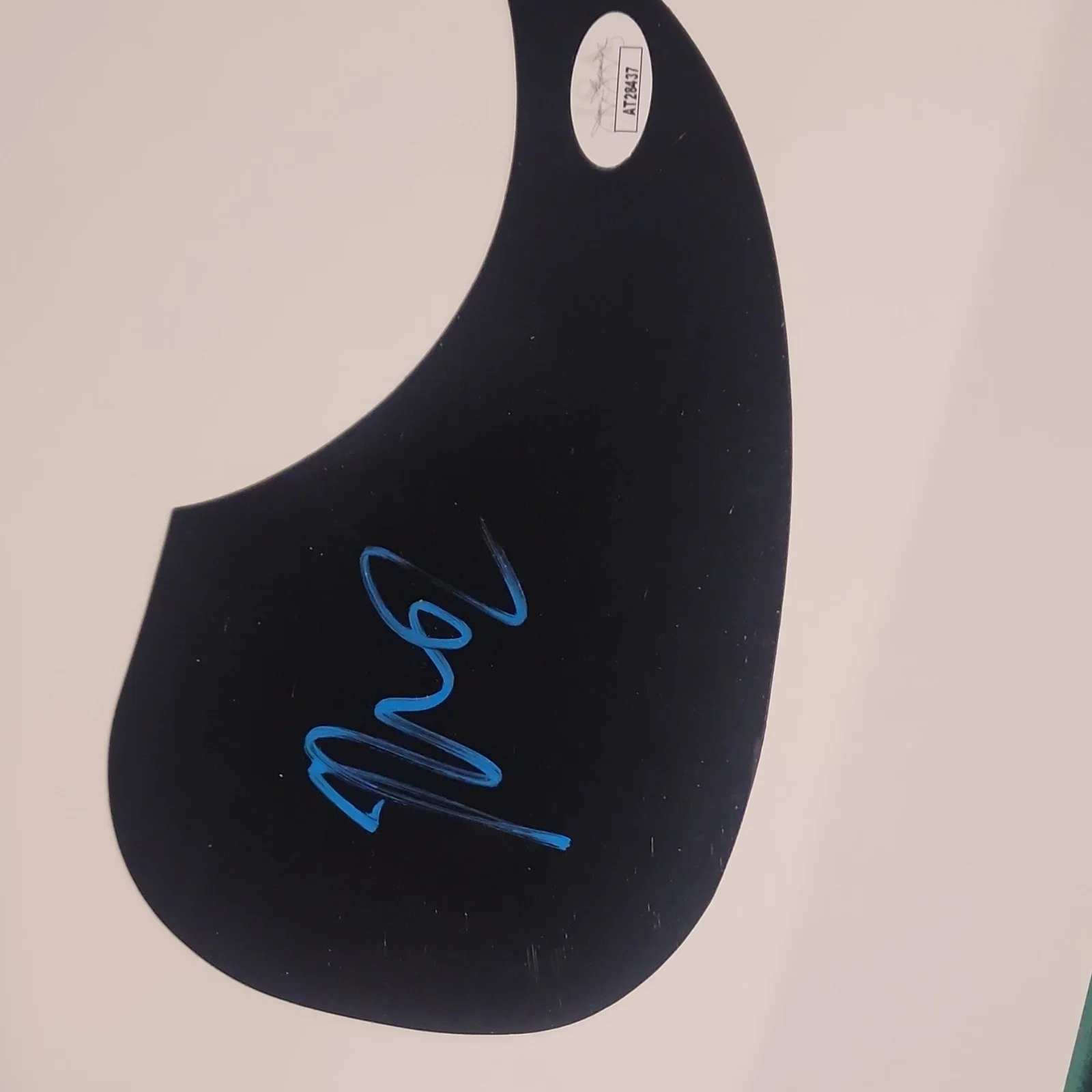 Matt Thomas Authenticated Signed Guitar Pickguard Original Music Memorabilia, image 5