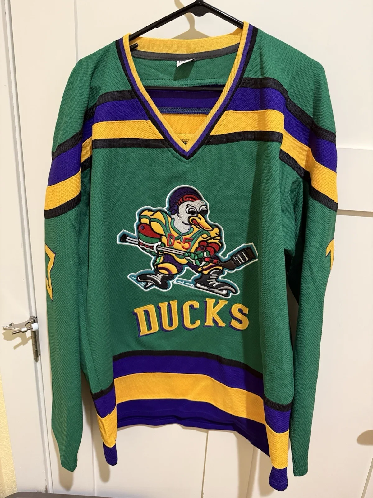 Shaun Weiss — Signed Shaun Weiss Autographed Inscriptions Mighty Ducks Goldberg Jersey PSA COA, image 3