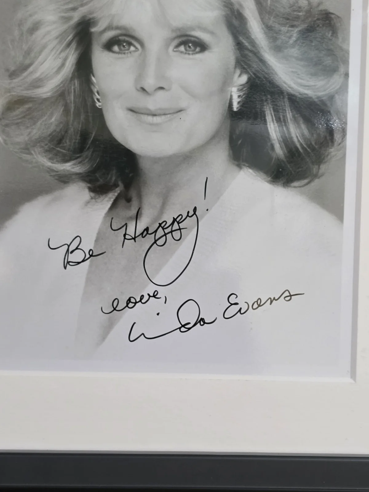 linda evans — Linda Evans Signed Custom Framed & Matted 8x10 Photo Personalized To Paul + COA, image 3