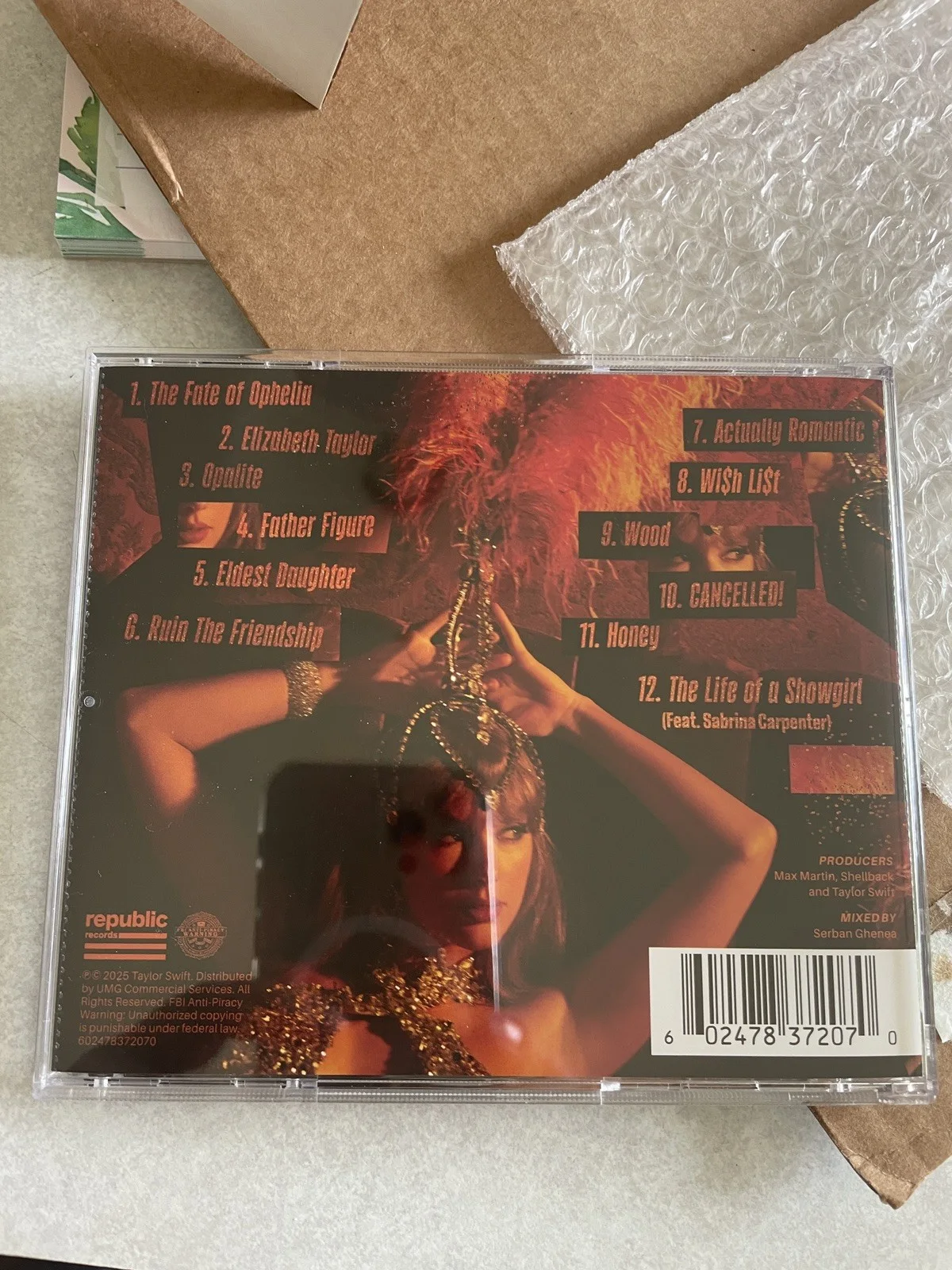 Taylor Swift 'The Life of a Showgirl' Hand Signed CD Photo 1., изображение 4
