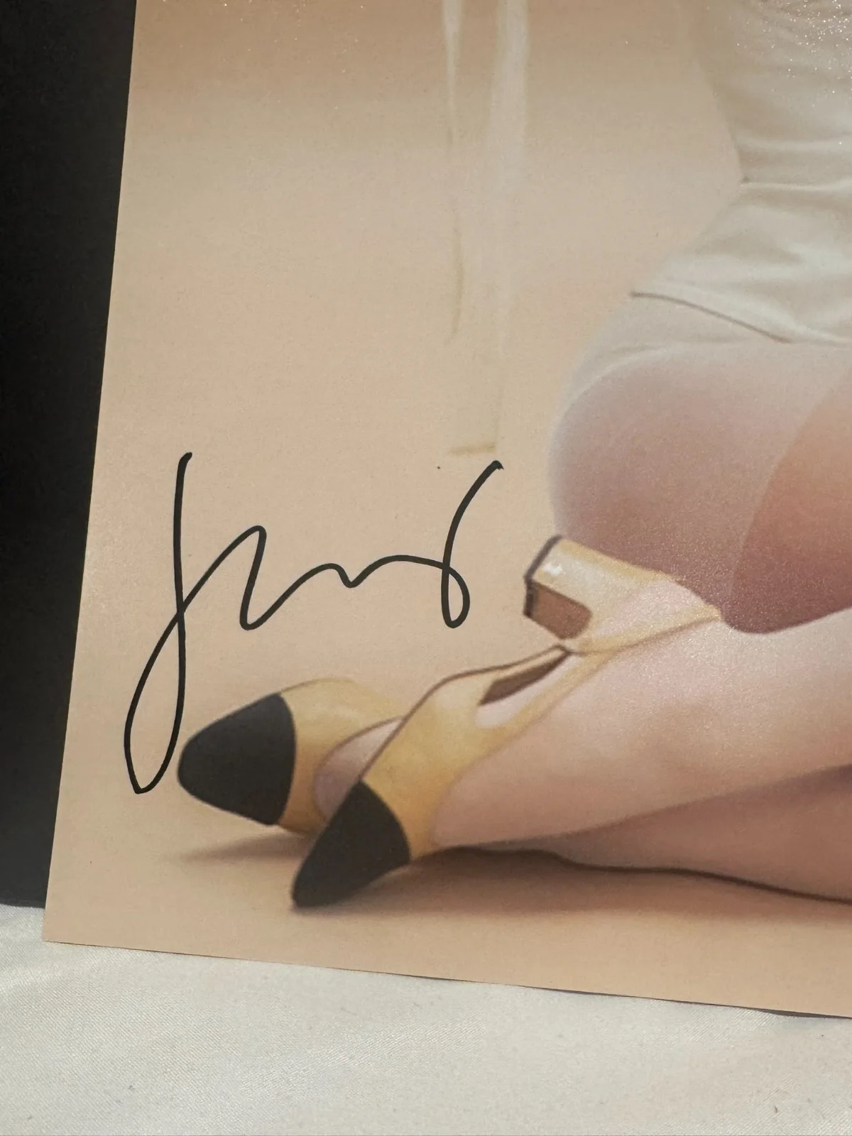 KELSEY MERRITT SIGNED 11X14 PHOTO AUTO BEAUTIFUL BECKETT BAS COA, изображение 2