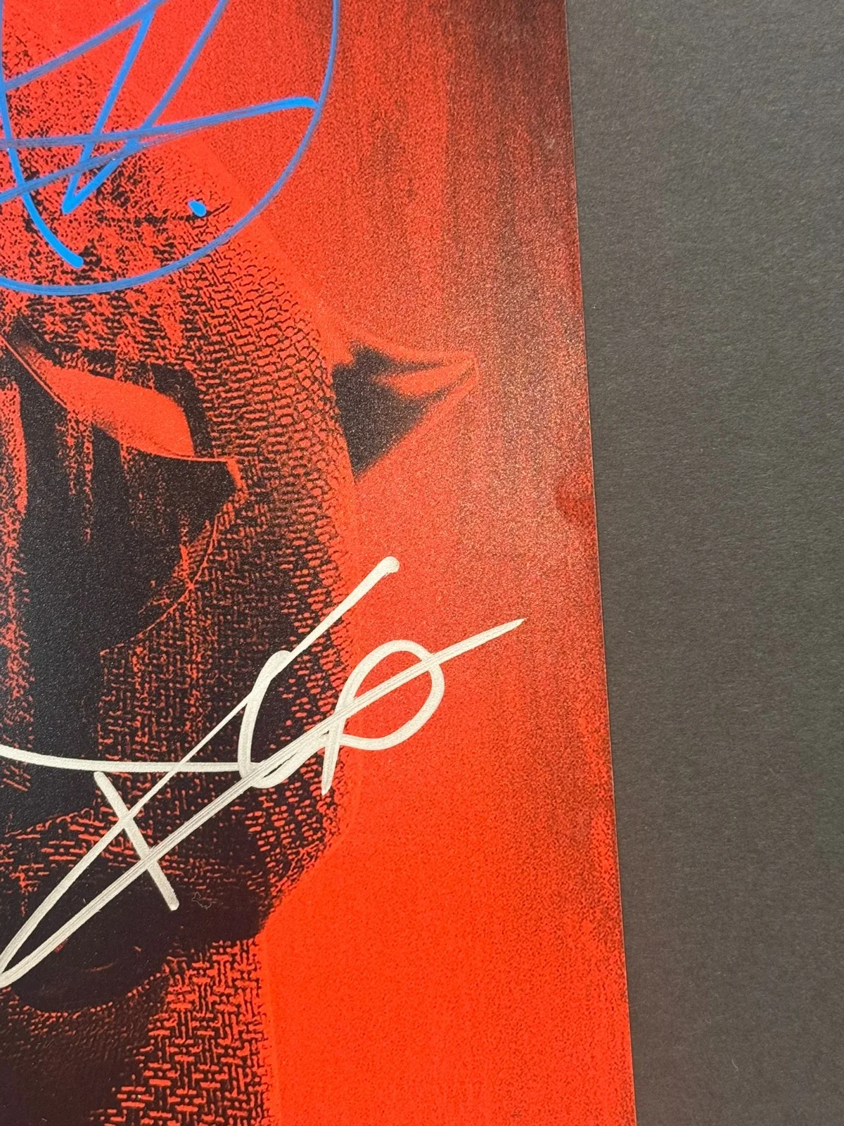 CHARLIE COX SIGNED 11X17 DAREDEVIL BORN AGAIN SEASON TWO PHOTO AUTO BAS COA, изображение 2