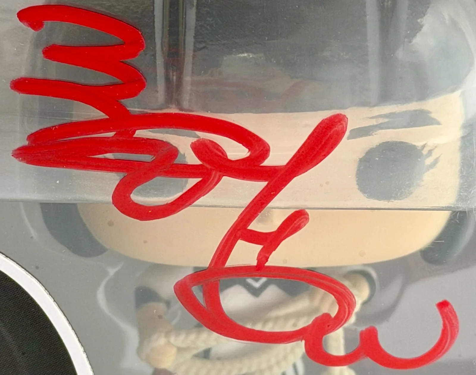 Meng'er Zhang — Meng'er Zhang Signed Xialing Funko Pop Marvel Shang-Chi #846 VSA COA w/protector, изображение 2