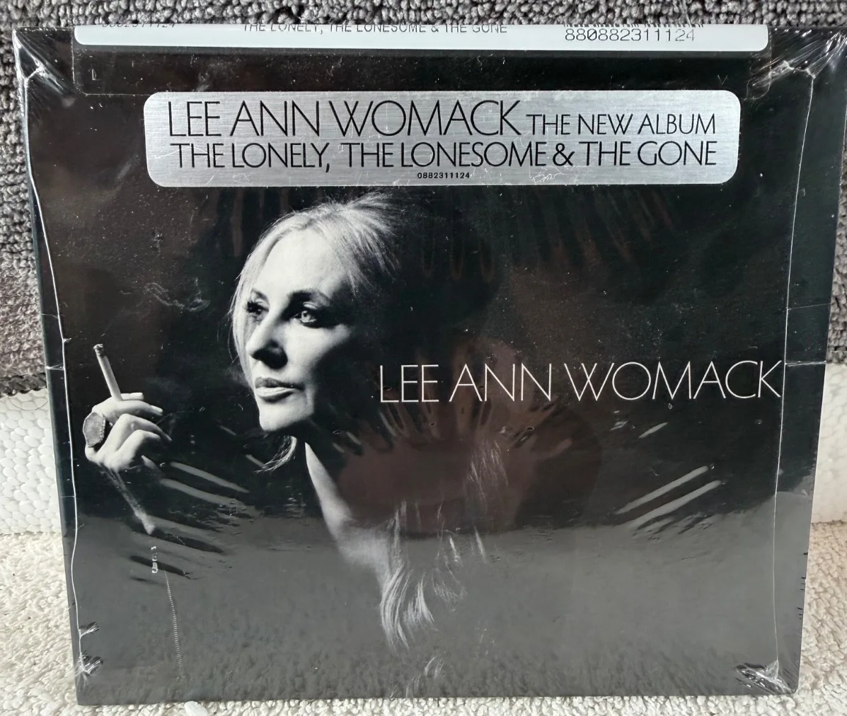 Autographed Picture of Lee Ann Womack 5.5" x 8.5" With Free Sealed CD!, изображение 2