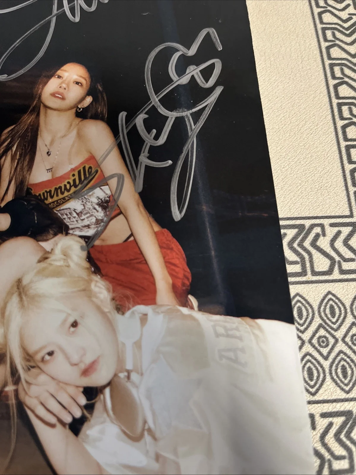 Kiss Of Life 1st Mini signed Album By All Members, изображение 5