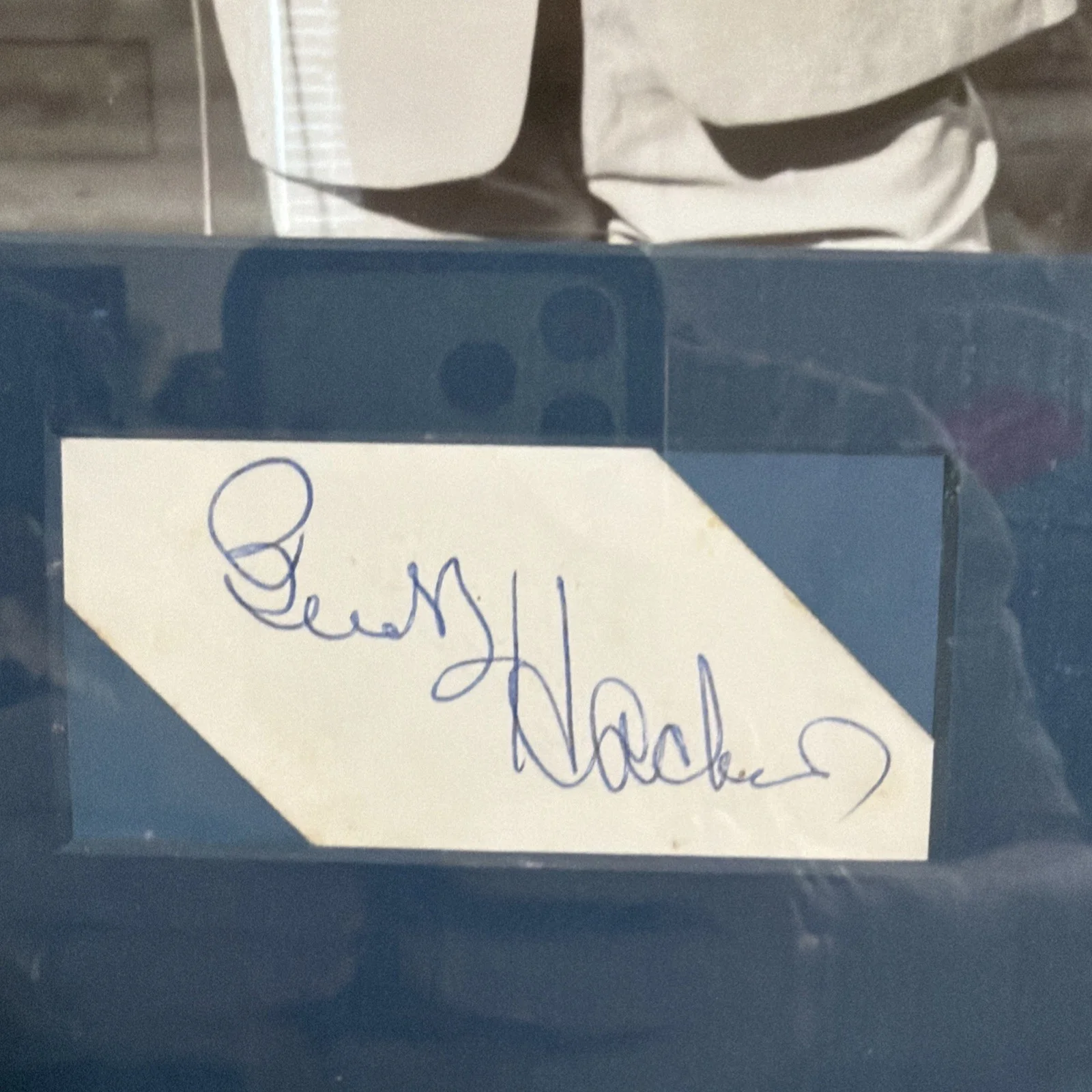 Framed Photo and Cut Signature of Buddy Hackett, изображение 2