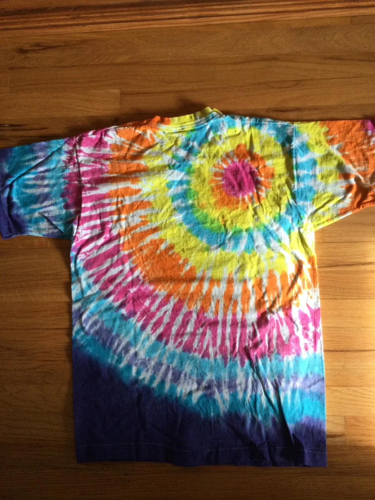 WAVY GRAVY PERSONALLY AUTOGRAPHED BEN AND JERRYS TYE DYE TSHIRT SIZE L NEW, изображение 2