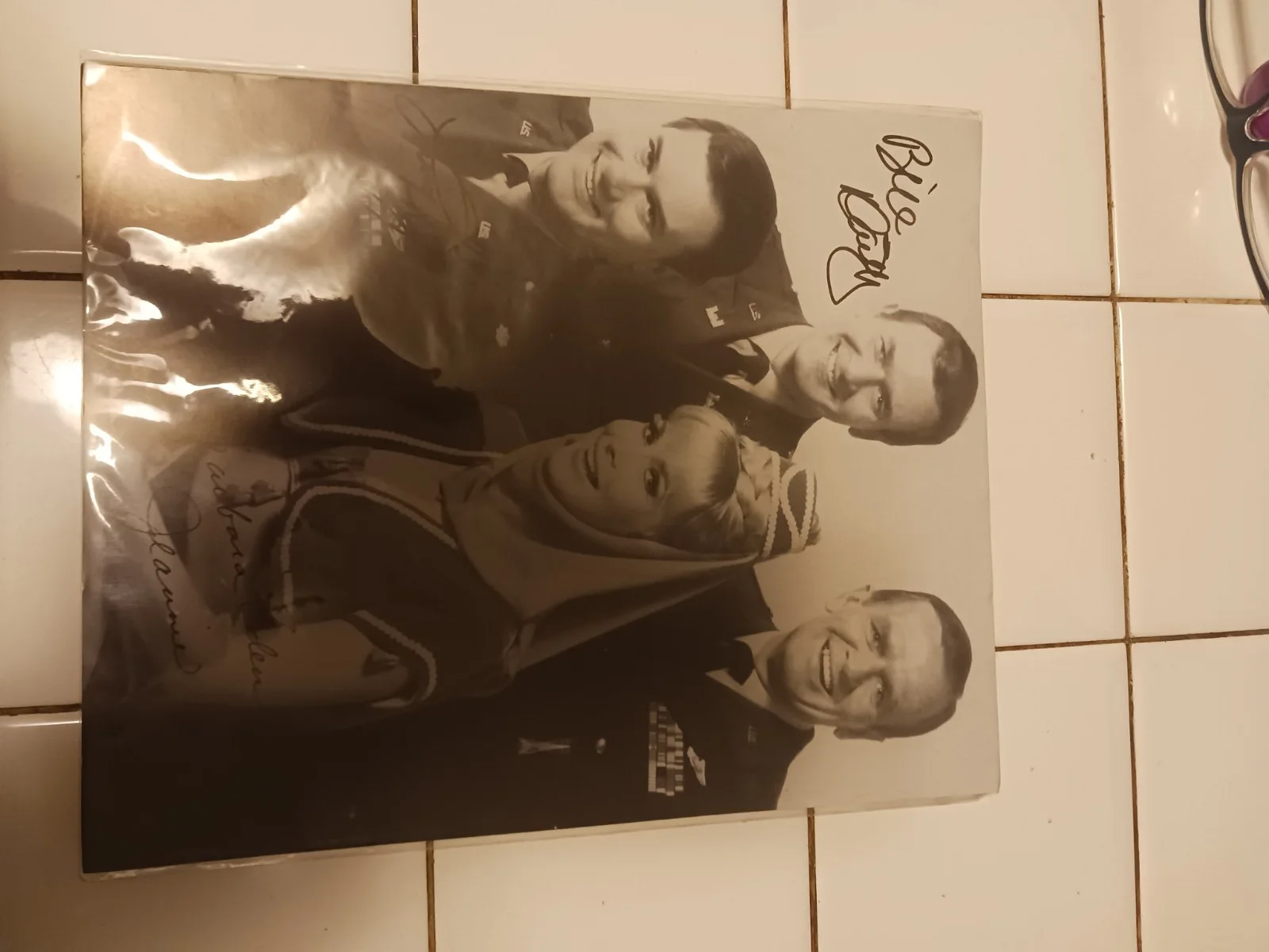Barbara Eden Larry Hagman Hayden Rourke Bill Daly — I Dream of Jeannie signed cast photo 8×10, image 3