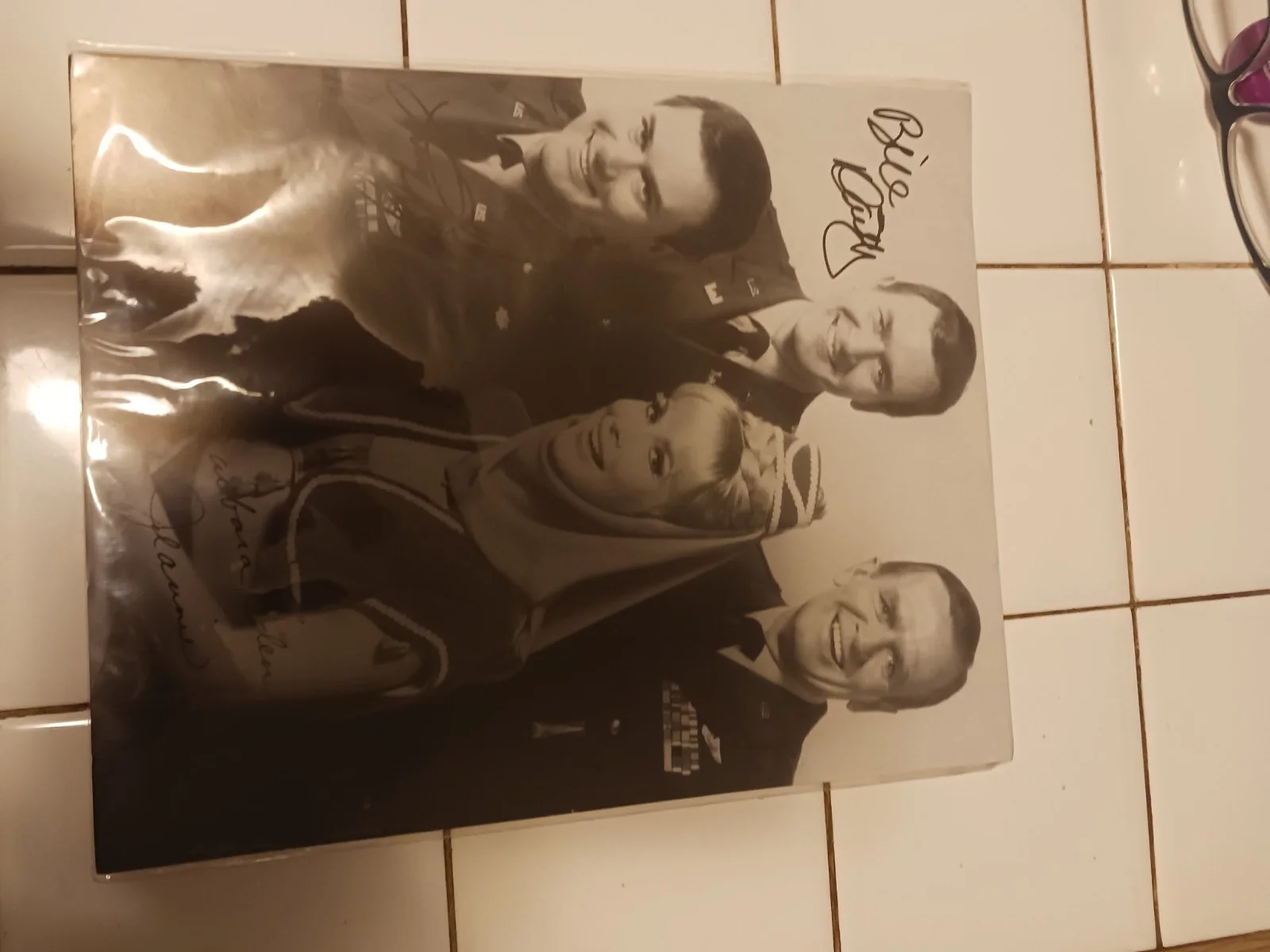 Barbara Eden Larry Hagman Hayden Rourke Bill Daly — I Dream of Jeannie signed cast photo 8×10, image 4