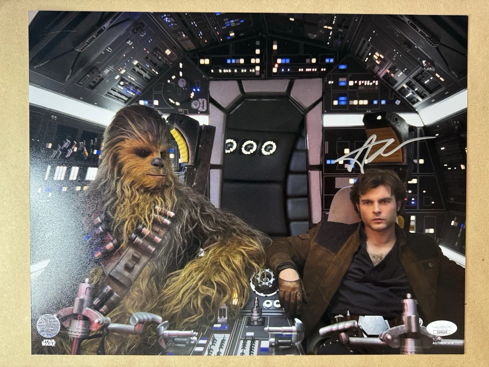 Alden Ehrenreich — Autographed Alden Ehrenreich Signed 11"x14" Star Wars Solo Photo JSA COA, изображение 2