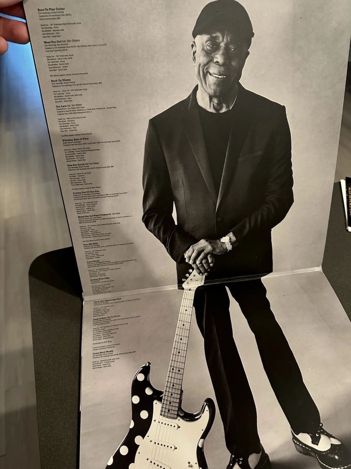 Buddy Guy Signed Vinyl Born To Play The Guitar Autographed Record, изображение 4