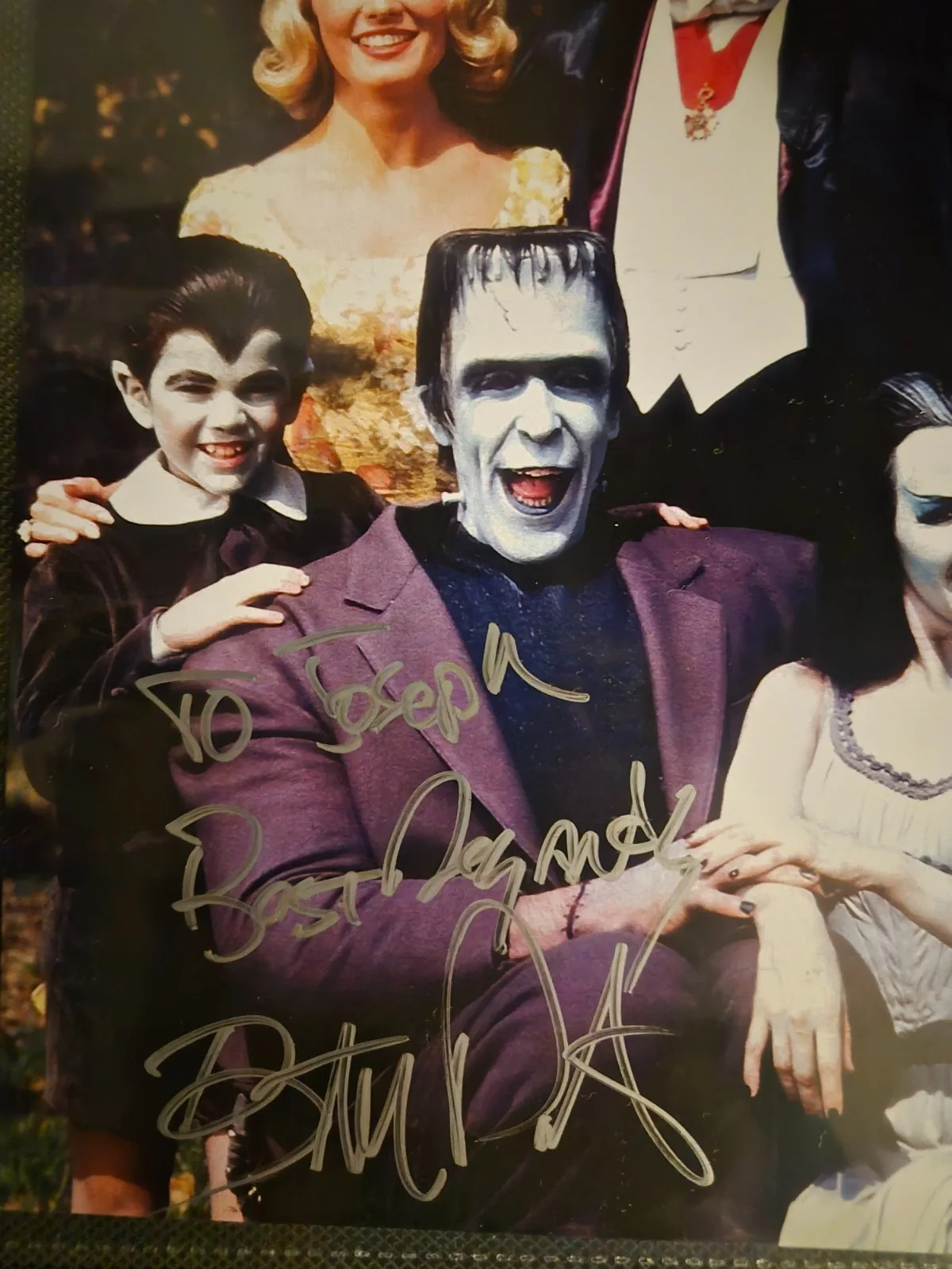 BUTCH PATRICK — Butch Patrick Signed “Eddie Munster” Photo from the 1960's series The Munsters, изображение 2