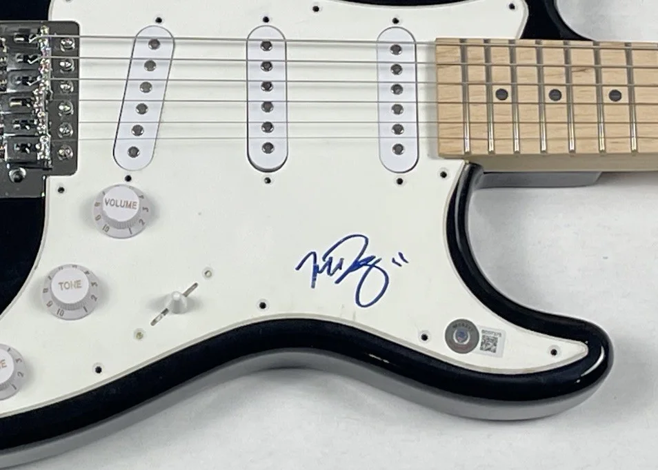 Mike Inez Alice In Chains Signed Autograph Electric Guitar Ozzy Guitarist BAS, изображение 4