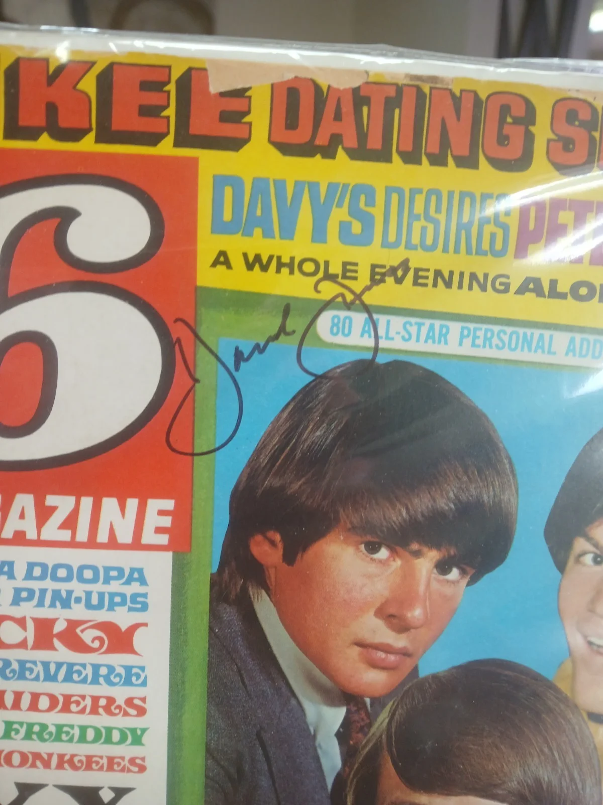 The Monkees Signed 16 Magizine Uacc Autographed JSA COA Mikey, Davy,peter, изображение 2