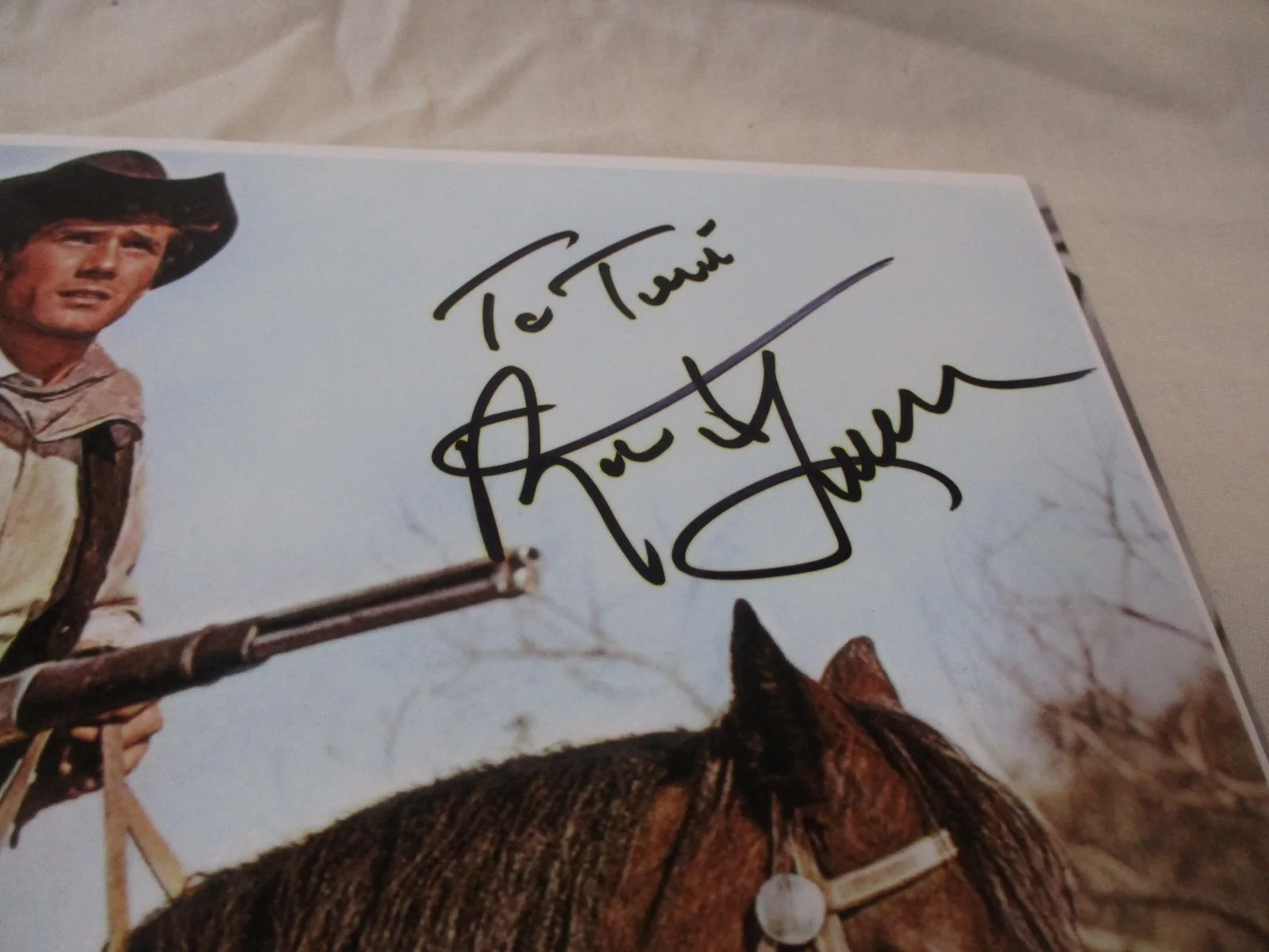 ROBERT FULLER AS JESS HARPER AUTOGRAPHED 8X10 PROMO PHOTO, изображение 2